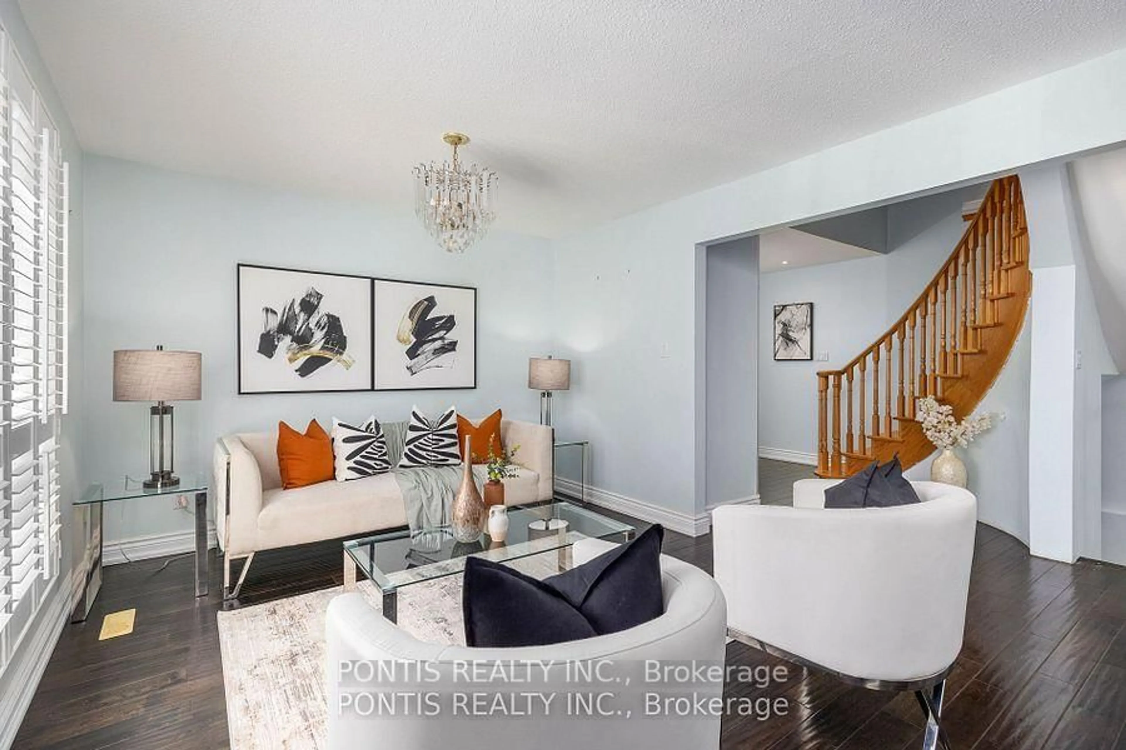Living room with furniture, unknown for 438 ABERFOYLE Crt, Mississauga Ontario L4Z 2J6