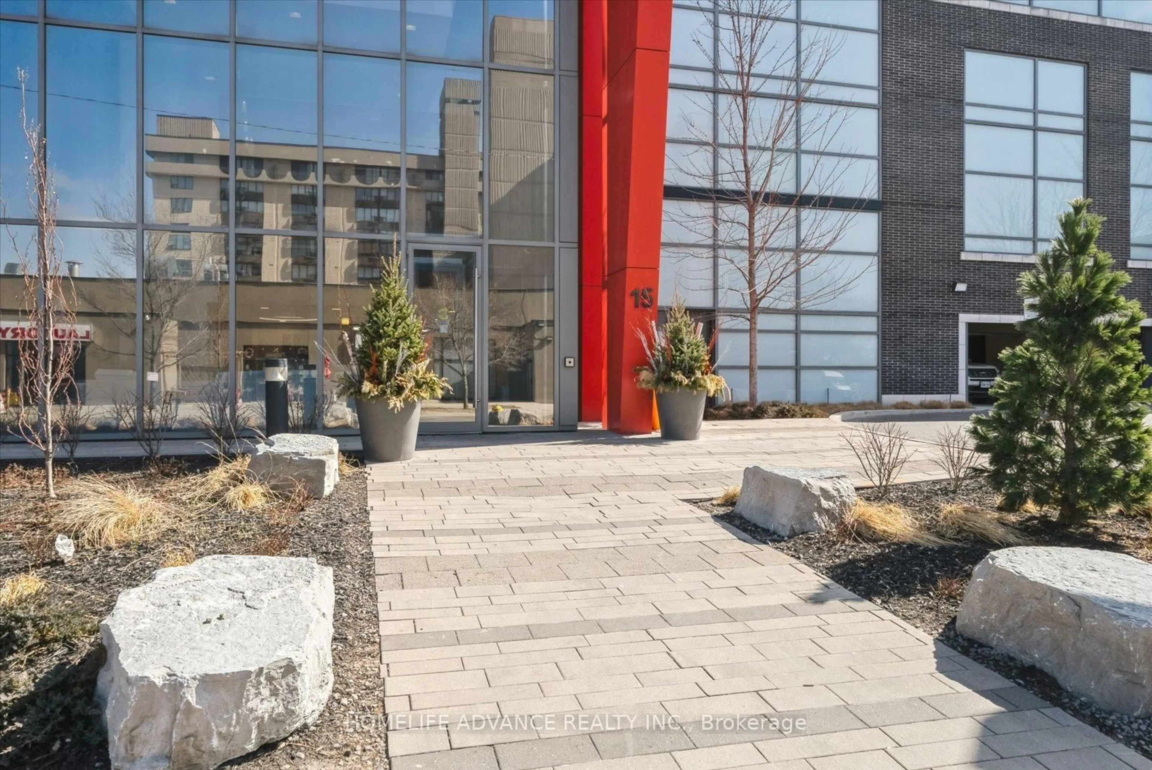 Patio, building for 15 James Finlay Way #1117, Toronto Ontario M3M 0B3
