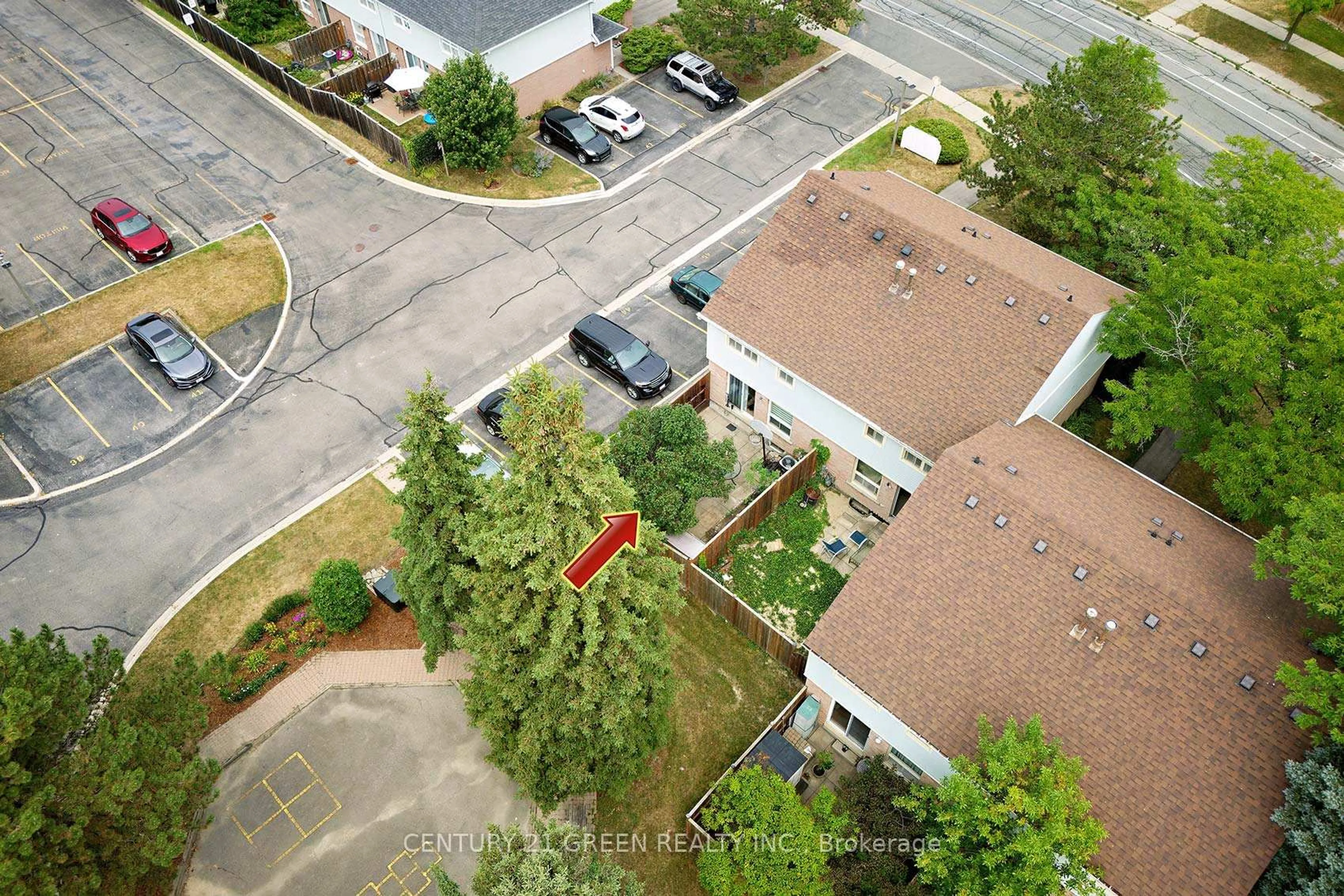 A pic from outside/outdoor area/front of a property/back of a property/a pic from drone, street for 3460 South Millway #48, Mississauga Ontario L5L 3L9