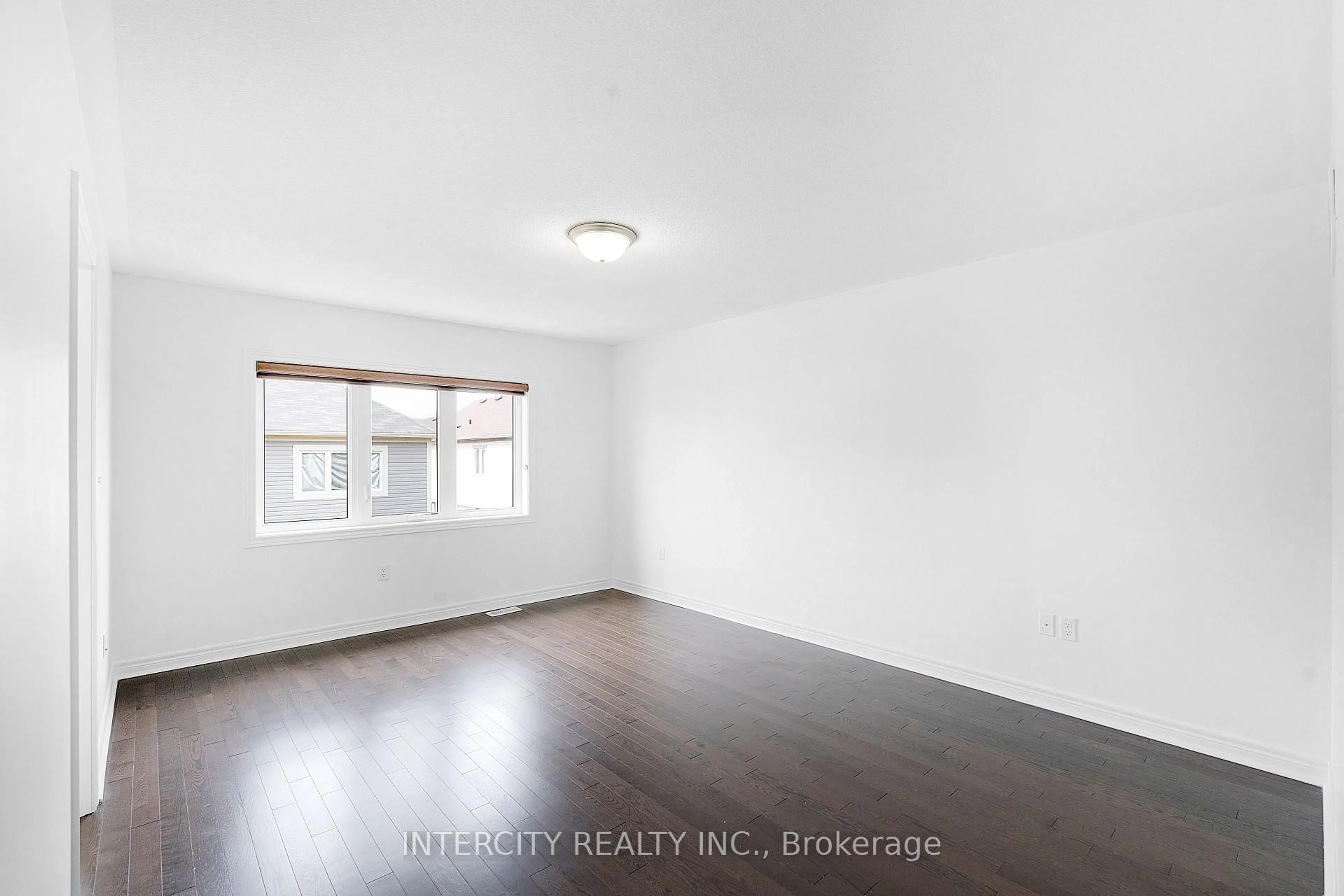 A pic of a room for 32 Matterhorn Rd, Brampton Ontario L7A 5A4