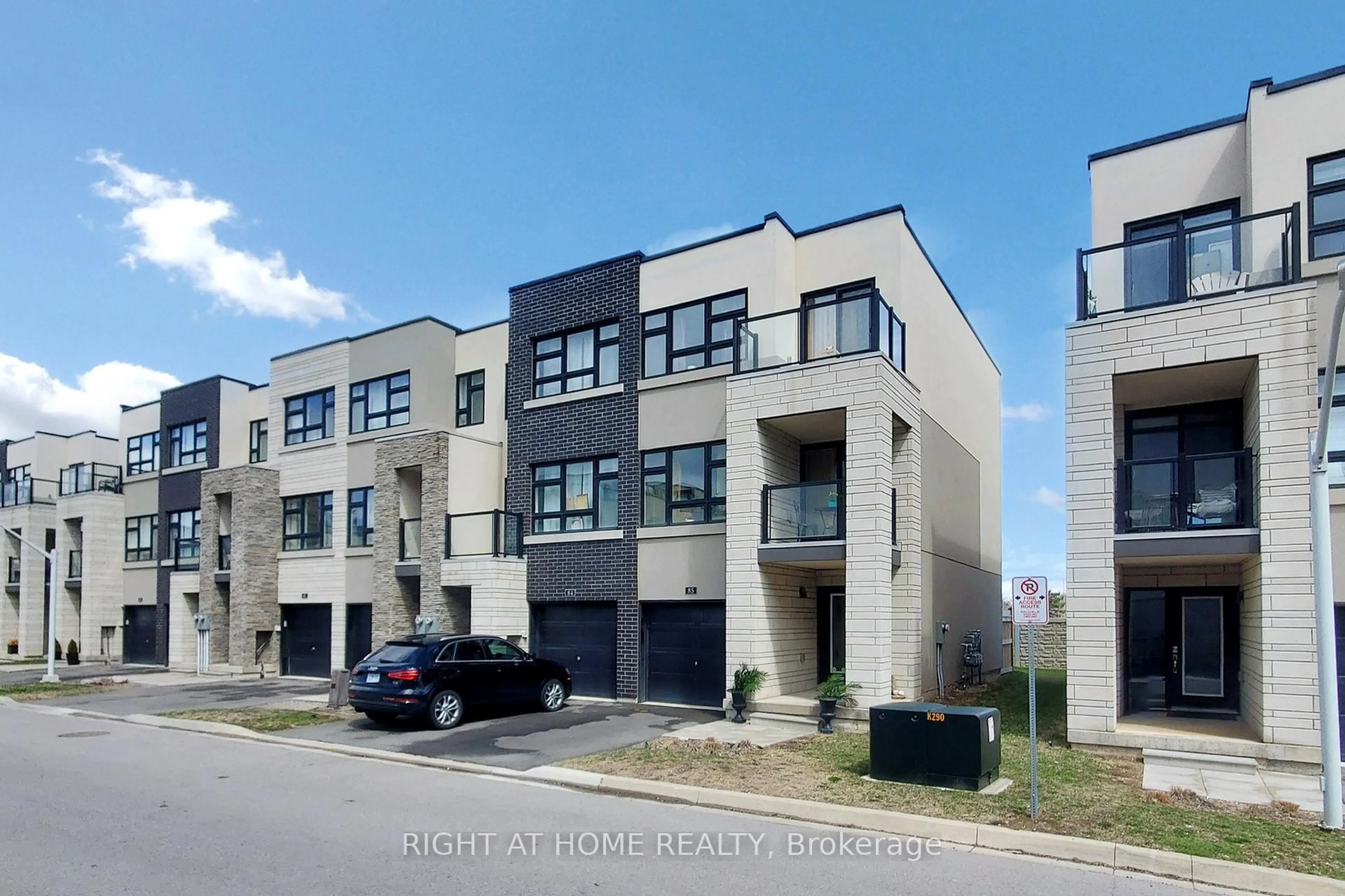 A pic from outside/outdoor area/front of a property/back of a property/a pic from drone, street for 1121 Cooke Blvd #85, Burlington Ontario L7T 0C4