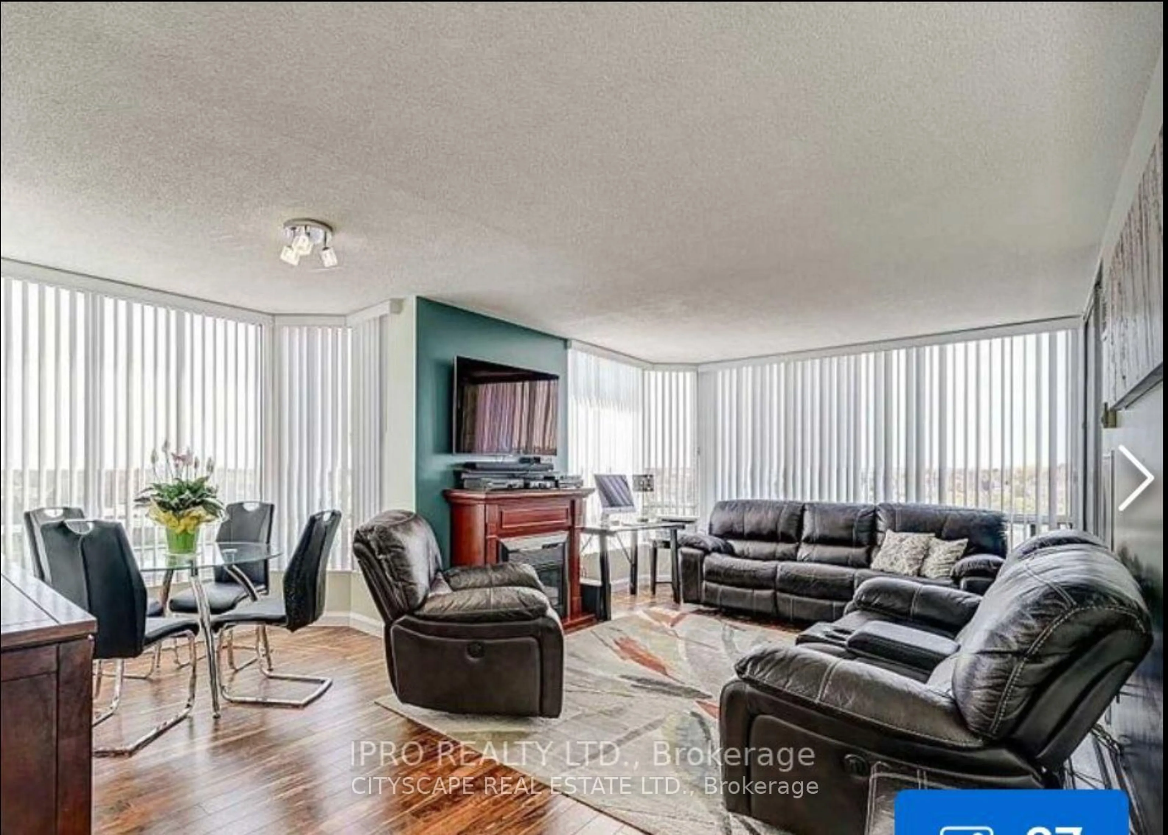 Living room with furniture, unknown for 26 Hanover Rd #1001, Brampton Ontario L6S 4T2