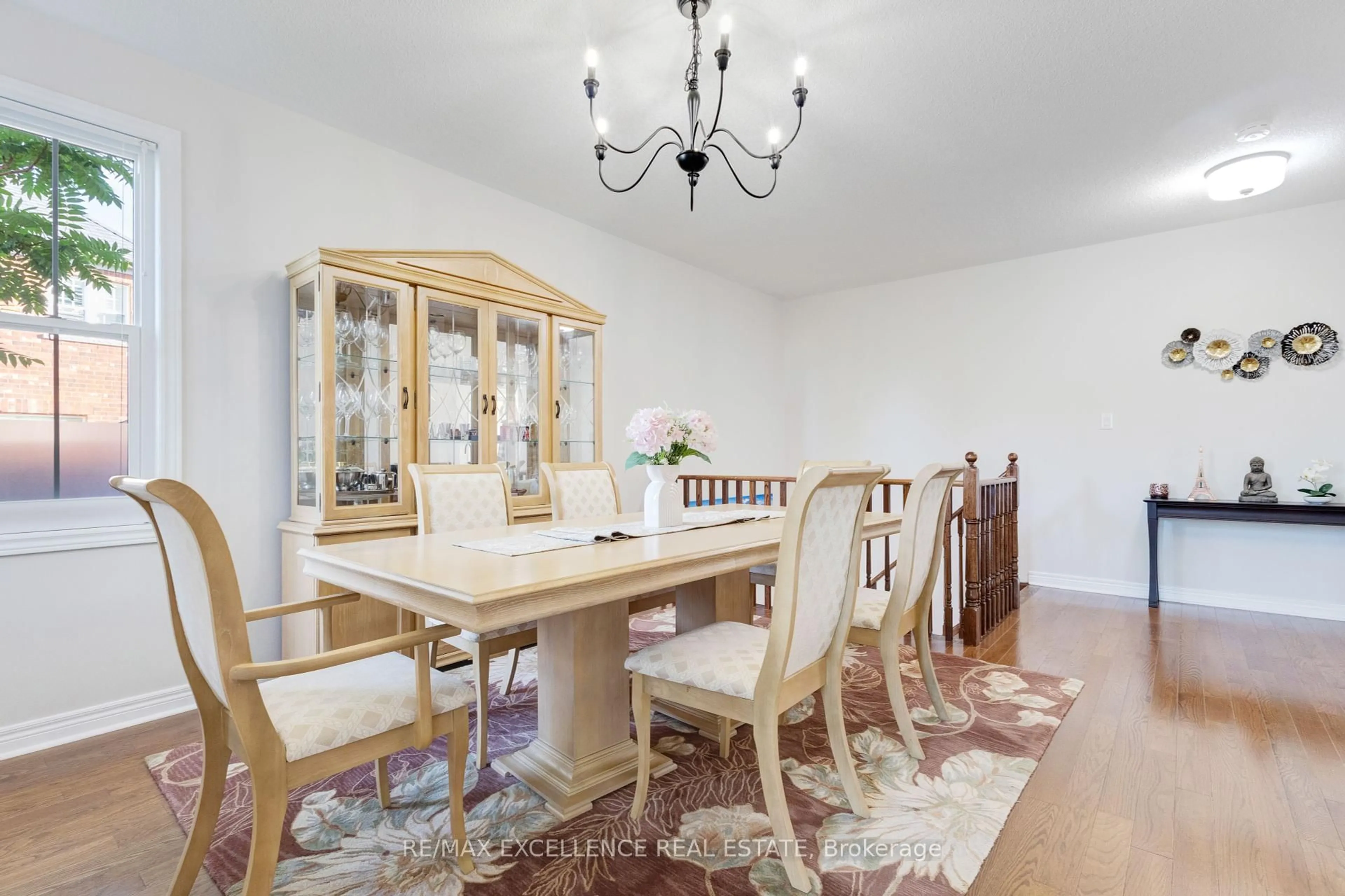 Dining room, wood/laminate floor for 52 Atchison Dr, Caledon Ontario L7C 3R5