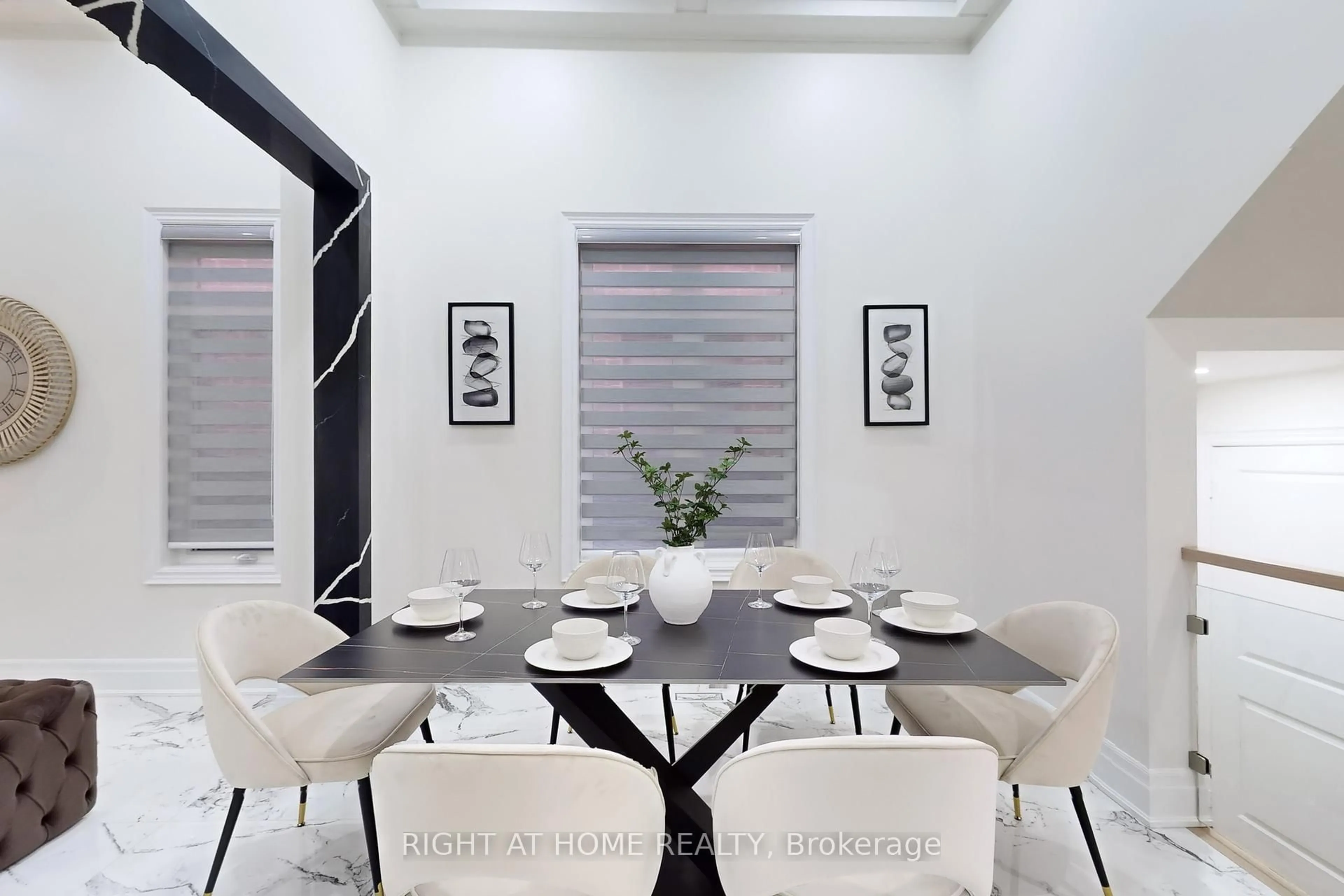 Dining room, unknown for 1199 QUEENS PLATE Rd, Oakville Ontario L6M 5M4