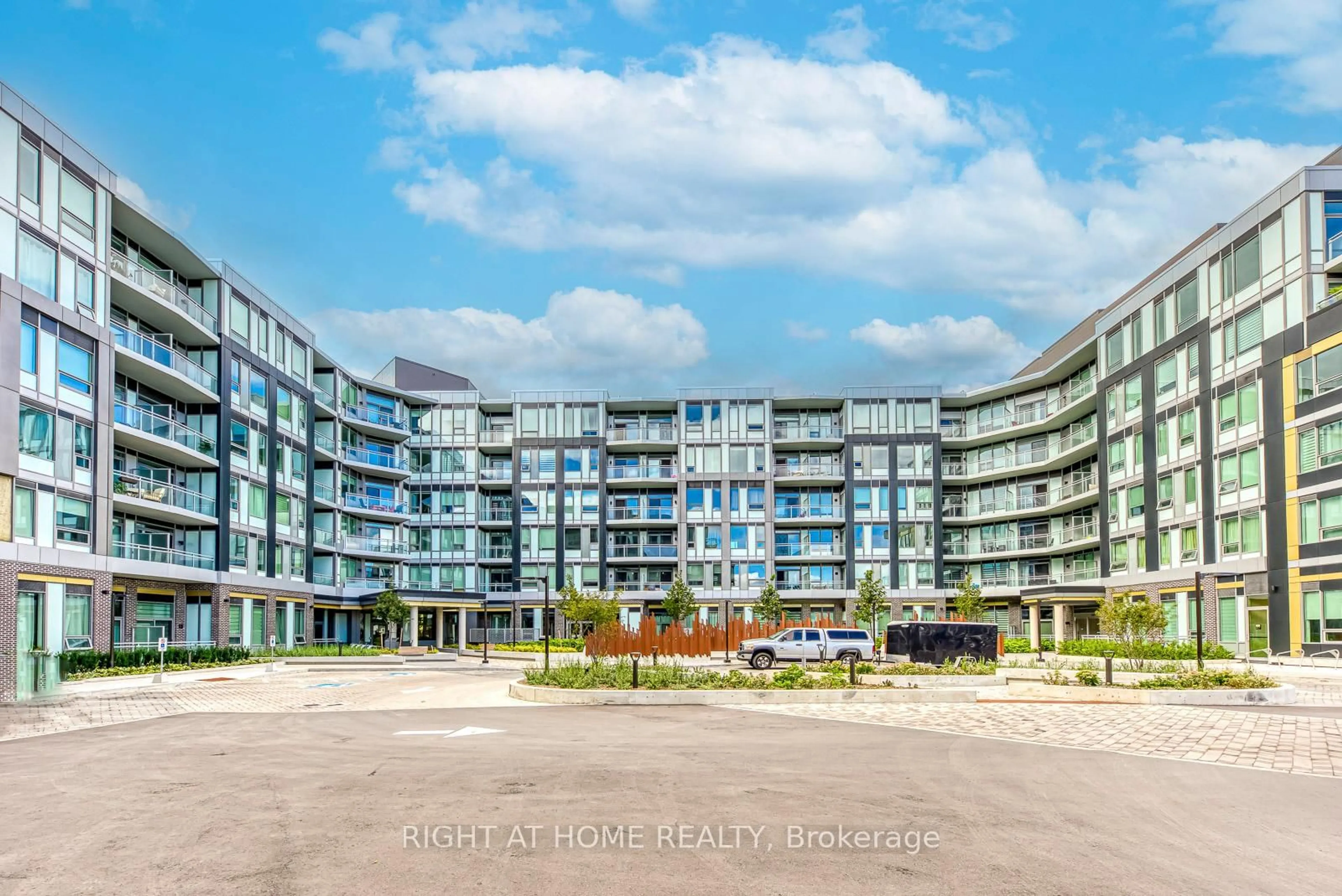 Unknown for 2501 Saw Whet Blvd #538, Oakville Ontario L6M 5N2