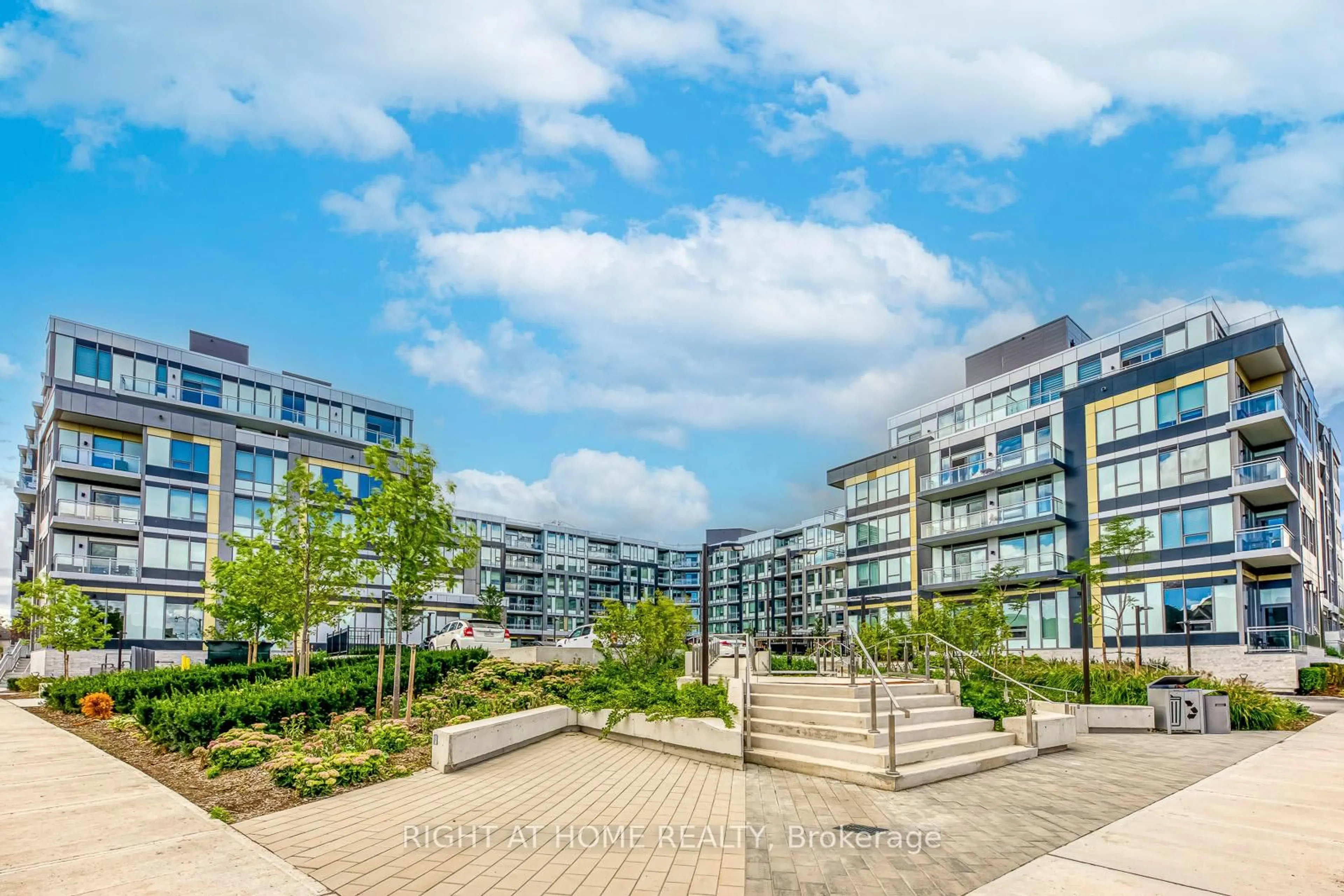 Unknown for 2501 Saw Whet Blvd #538, Oakville Ontario L6M 5N2