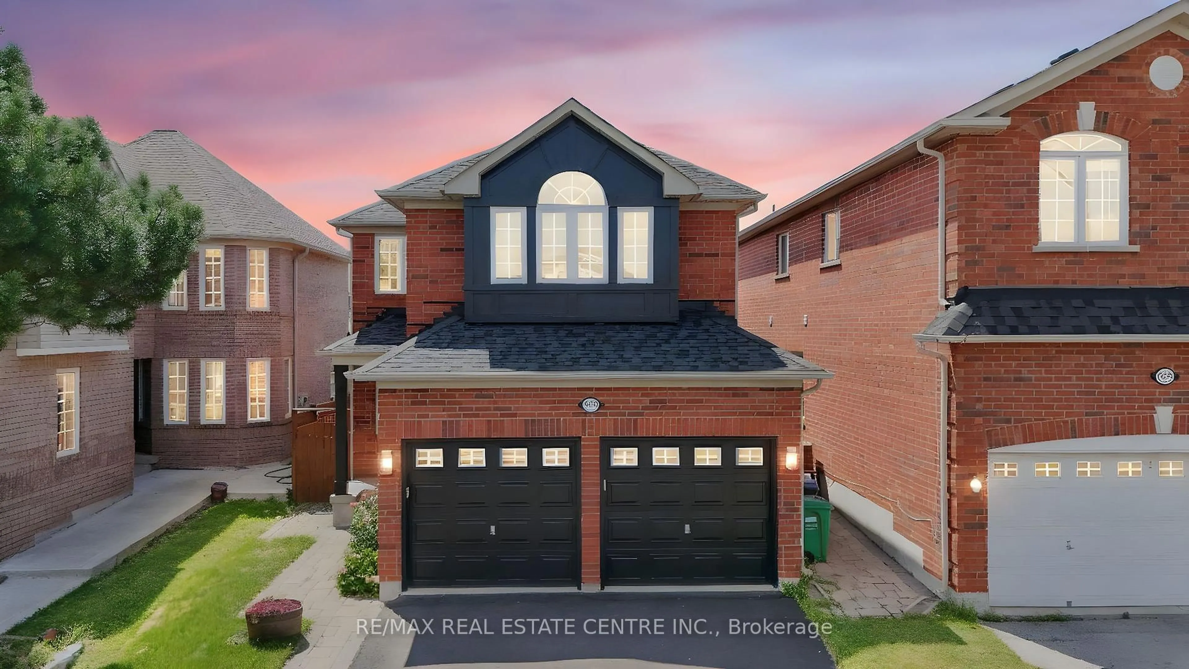 Home with brick exterior material, street for 7280 Cork Tree Row, Mississauga Ontario L5N 8H1