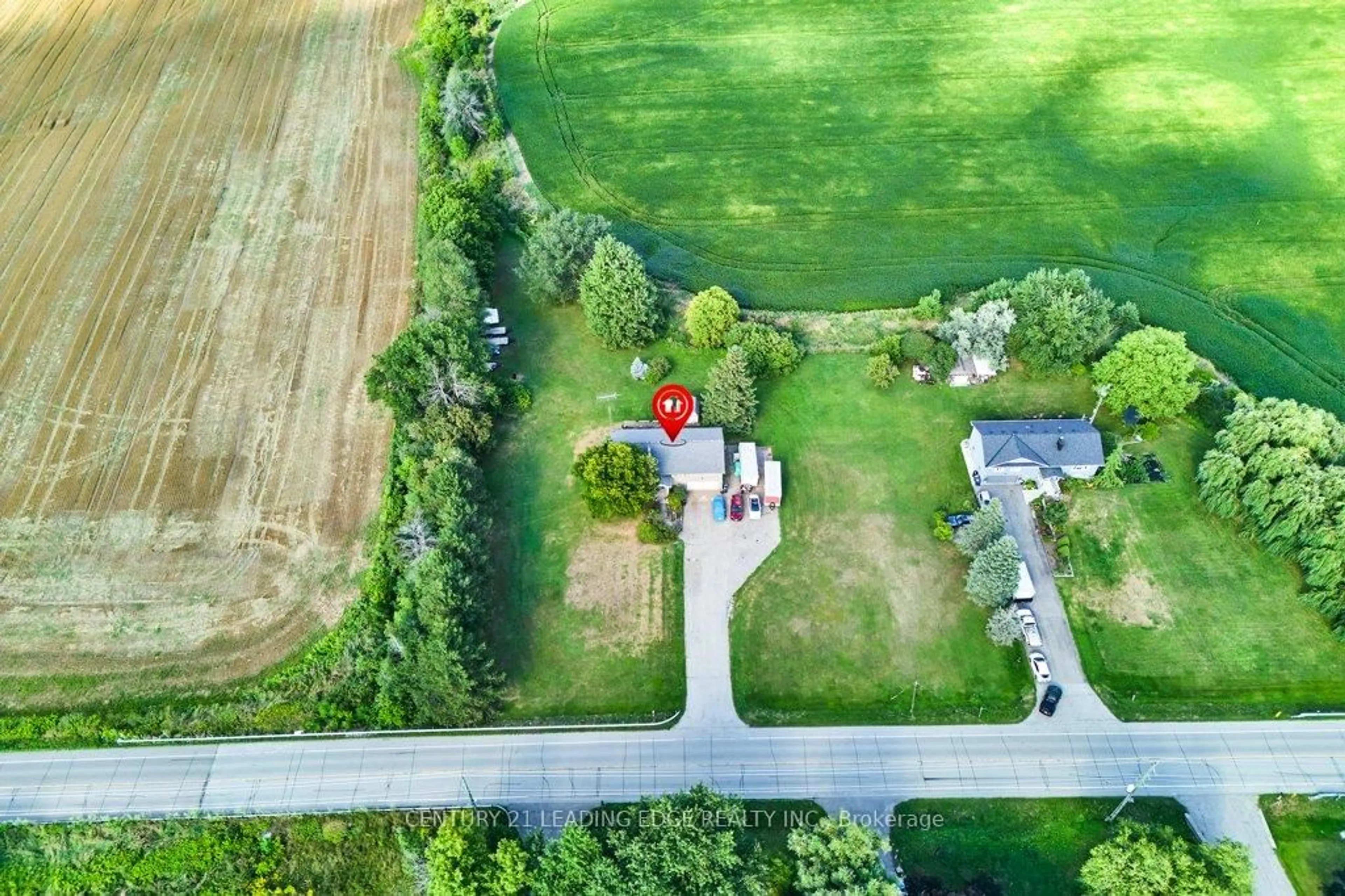 A pic from outside/outdoor area/front of a property/back of a property/a pic from drone, street for 12389 Creditview Rd, Caledon Ontario L7C 1Y6