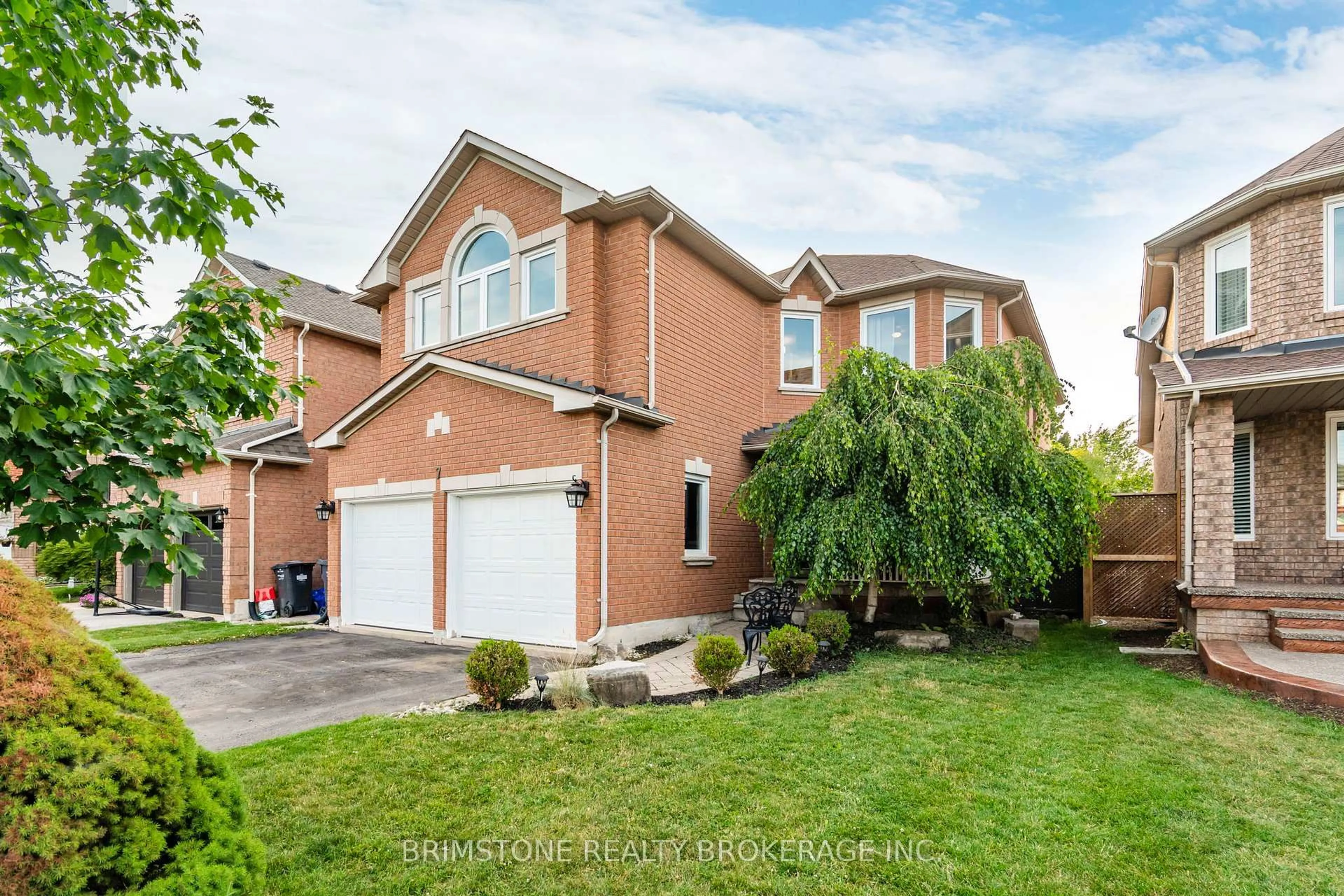 Home with brick exterior material, street for 7 Banington Cres, Brampton Ontario L7A 1G4