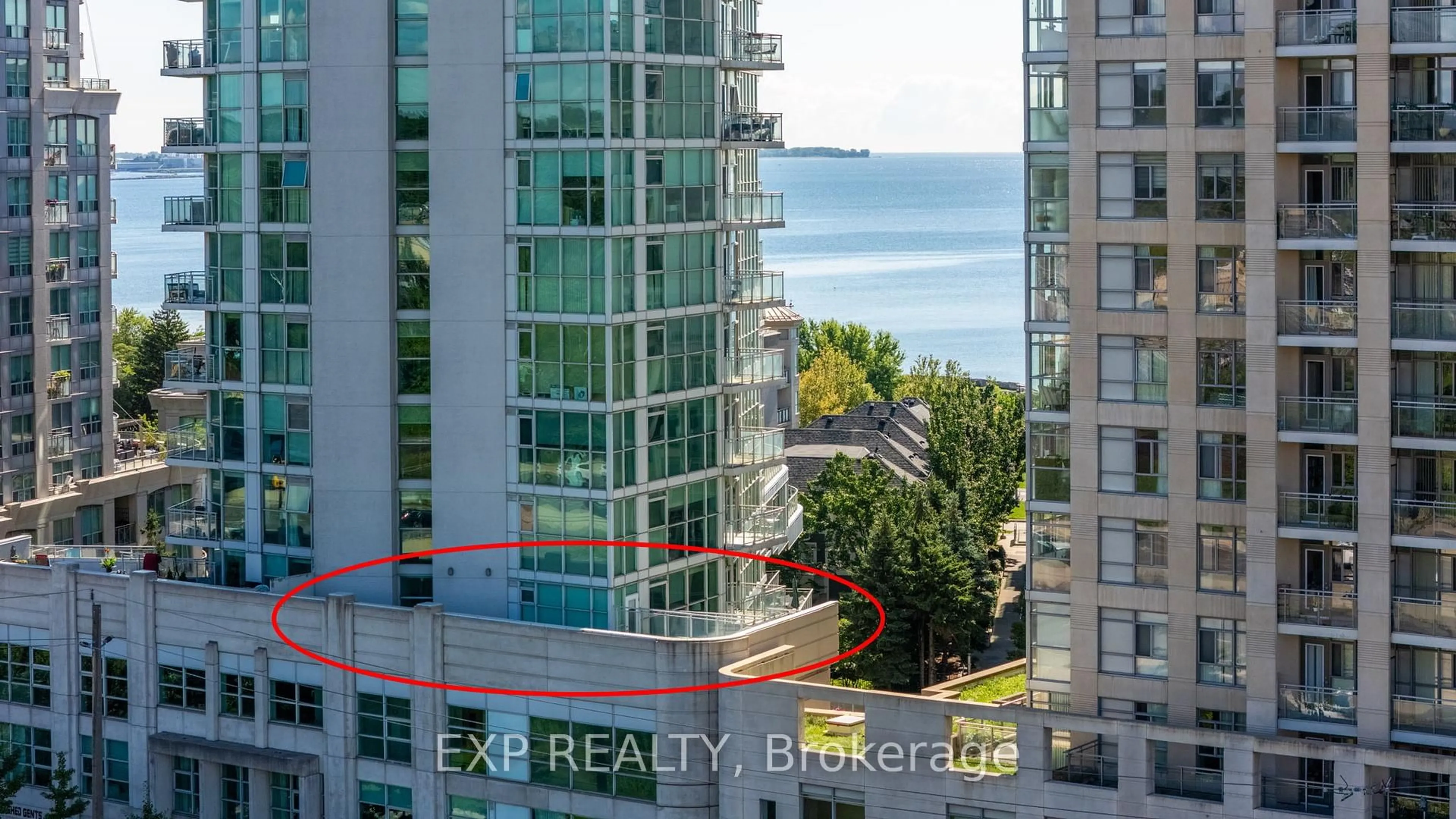 Unknown for 2067 lake shore Blvd, Toronto Ontario M8V 4B8