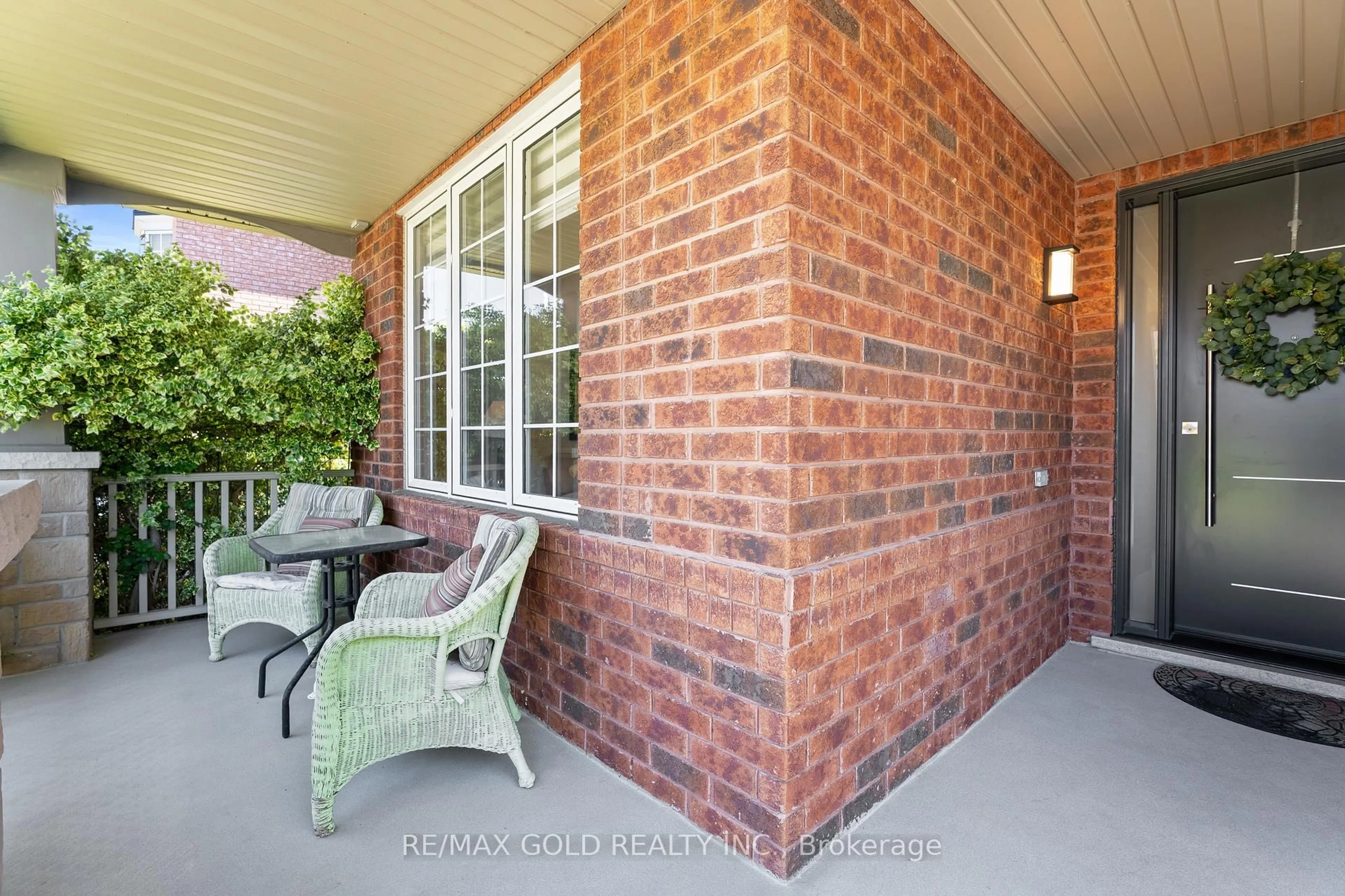 Patio, street for 36 Slipneedle St, Brampton Ontario L6S 6L5