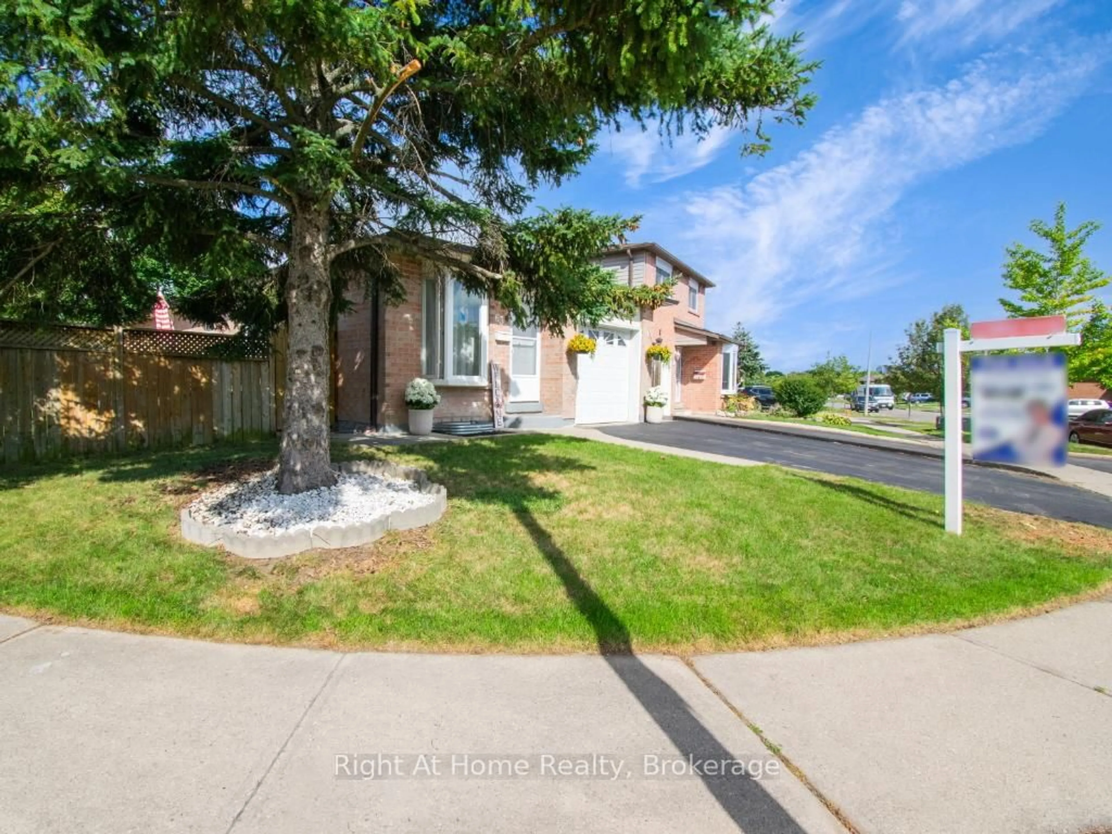 A pic from outside/outdoor area/front of a property/back of a property/a pic from drone, street for 63 Martindale Cres, Brampton Ontario L6X 2V7