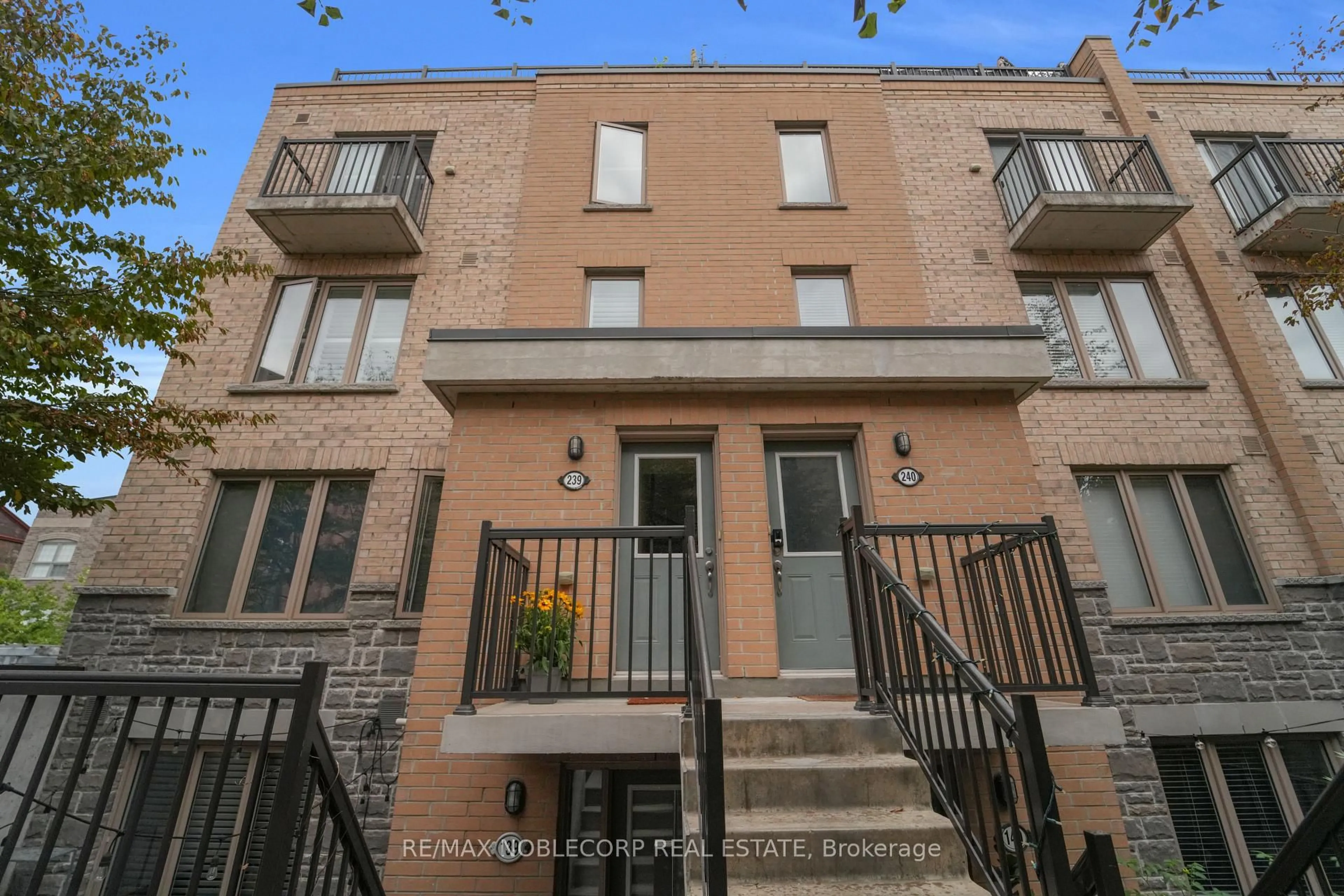 Patio, street for 13 Foundry Ave #239, Toronto Ontario M6H 0A9