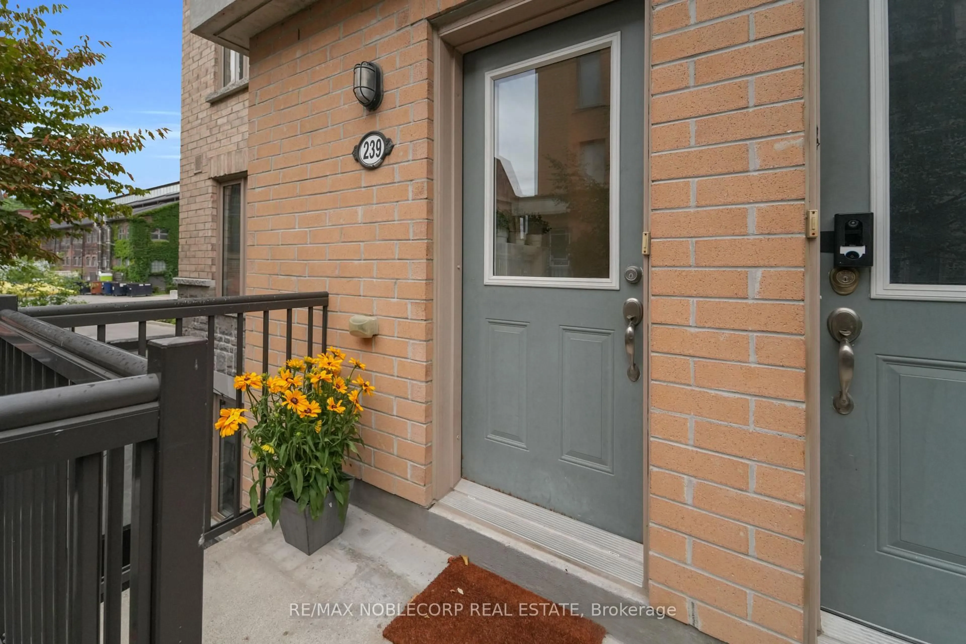 Unknown for 13 Foundry Ave #239, Toronto Ontario M6H 0A9