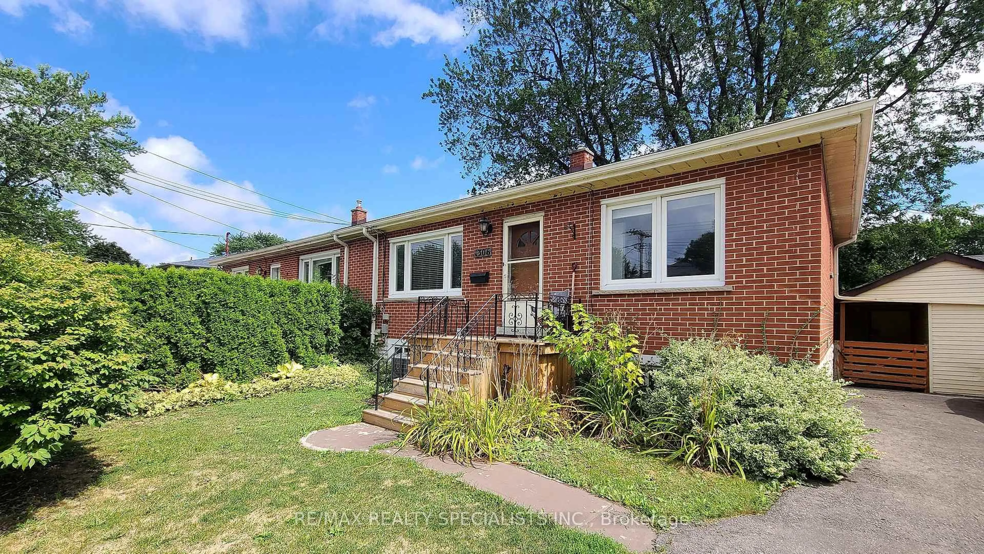 Home with brick exterior material, street for 1306 Leighland Rd, Burlington Ontario L7R 3S5