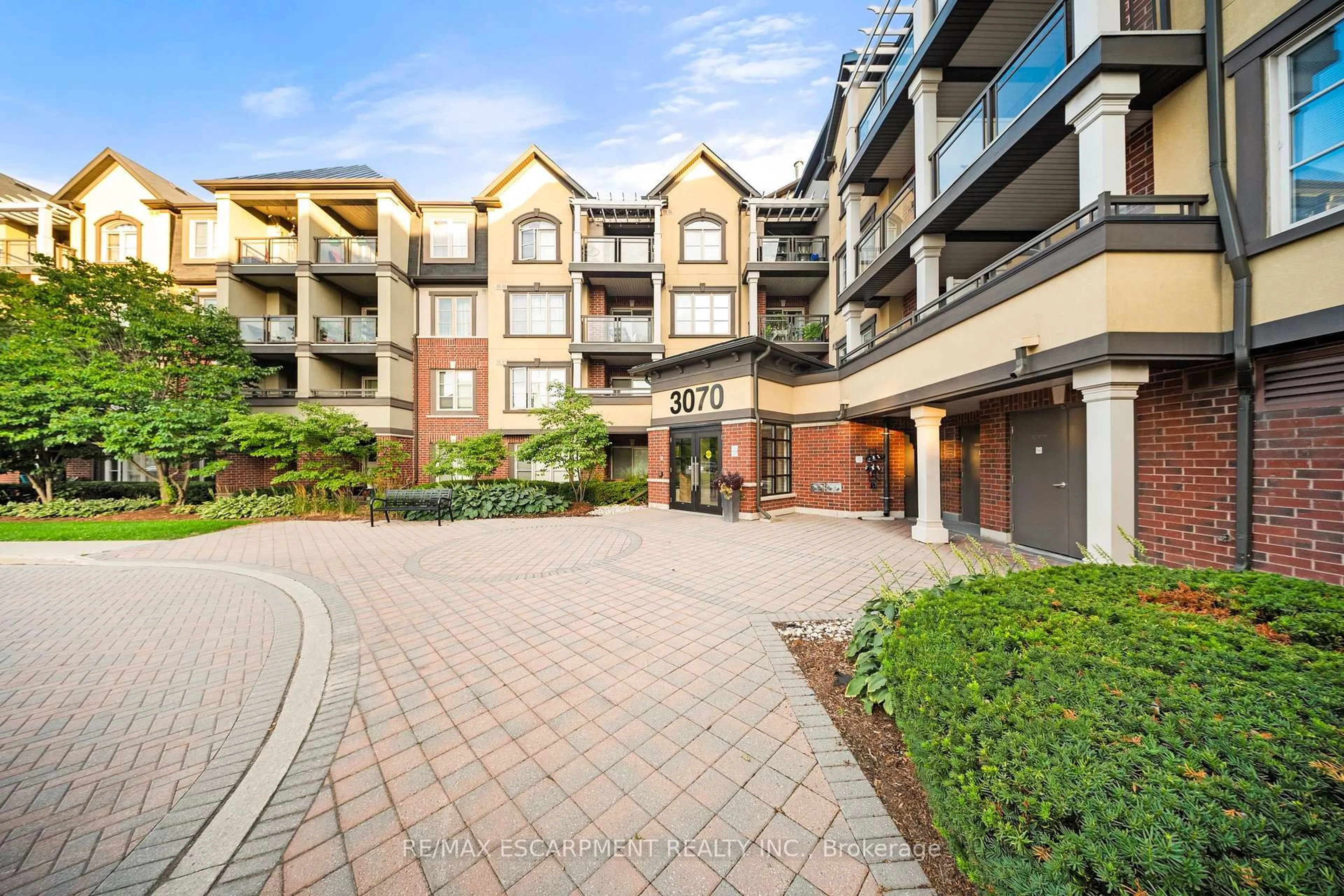 Patio, unknown for 3070 Rotary Way #416, Burlington Ontario L7M 0H1