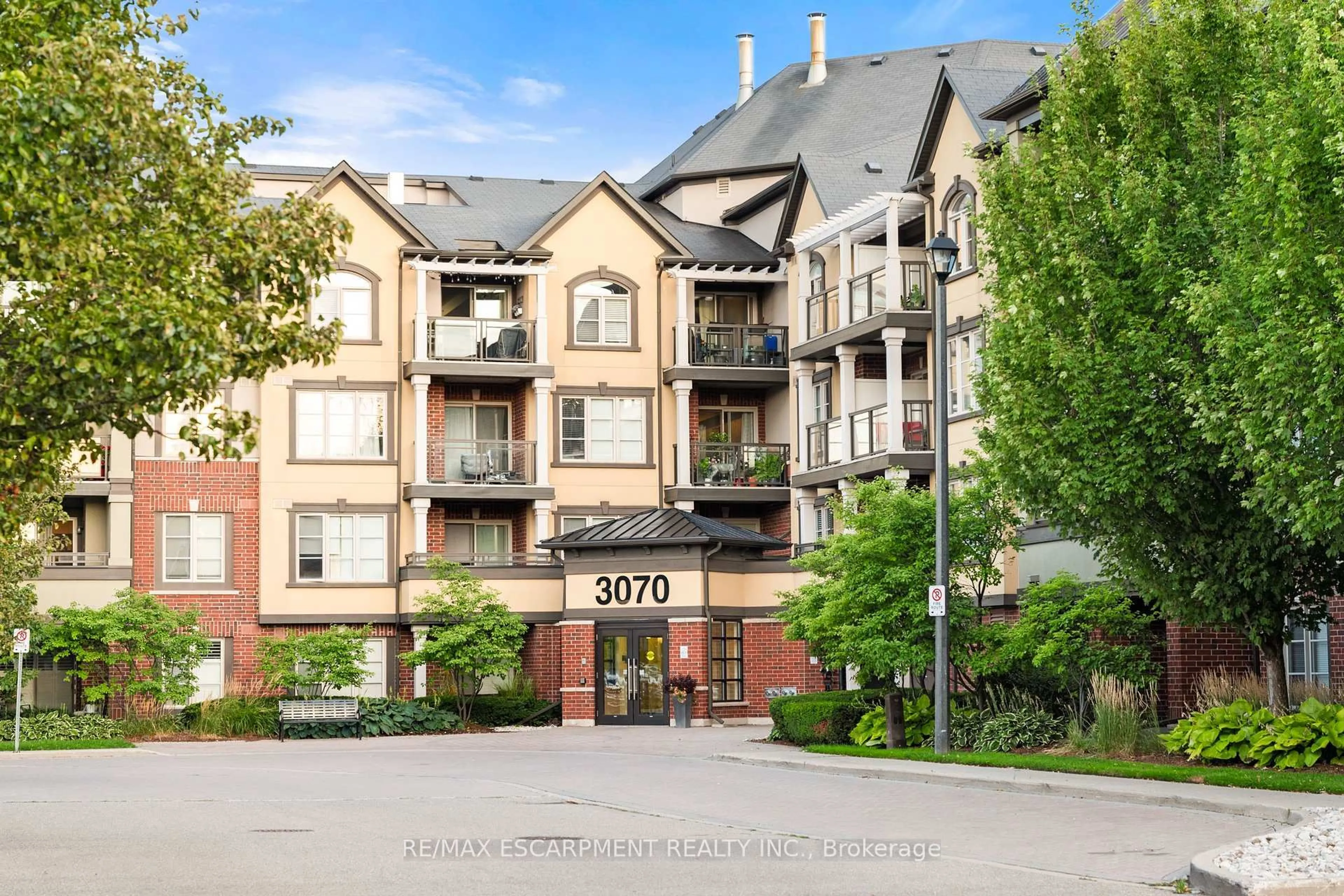 Patio, unknown for 3070 Rotary Way #416, Burlington Ontario L7M 0H1