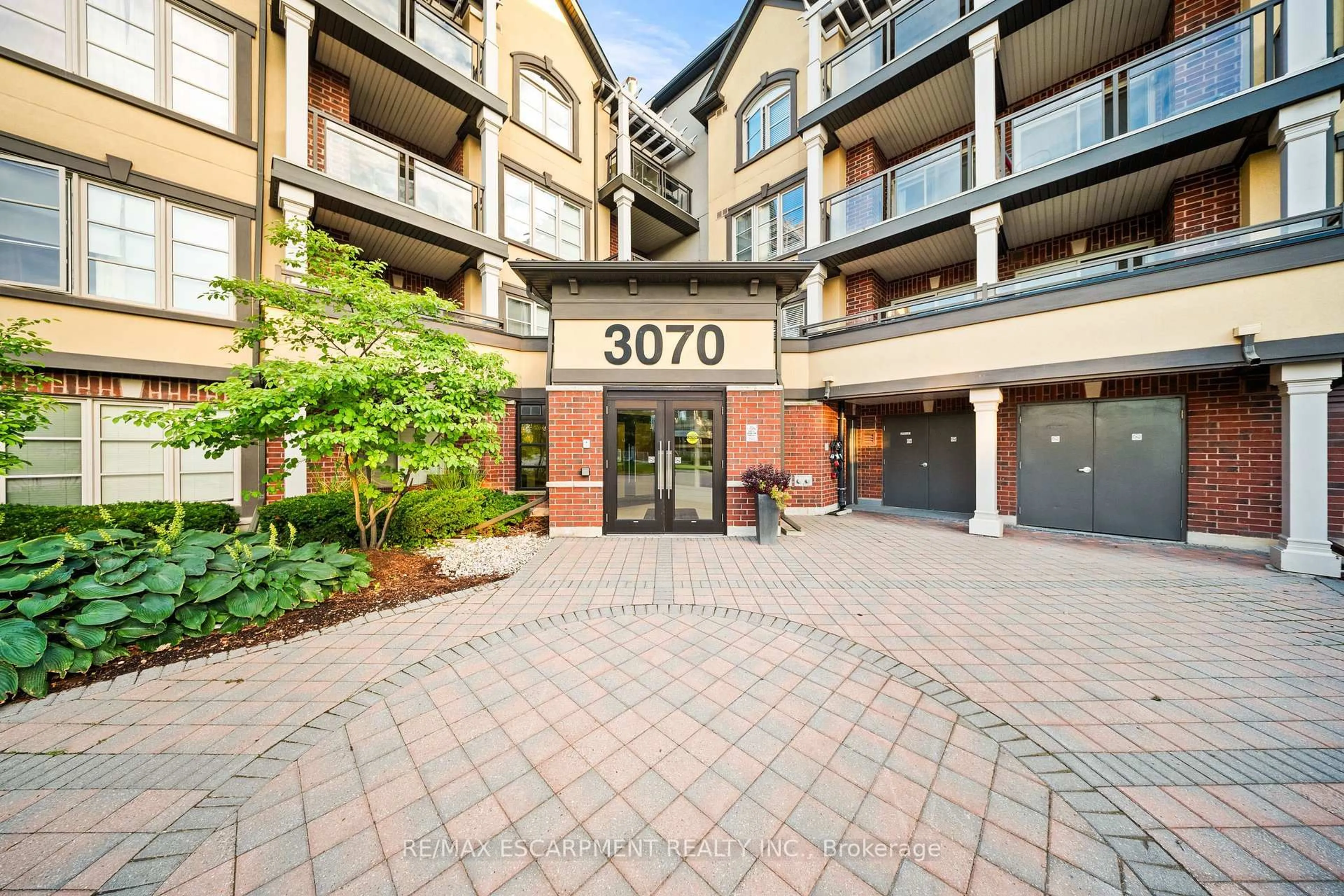 Patio, unknown for 3070 Rotary Way #416, Burlington Ontario L7M 0H1