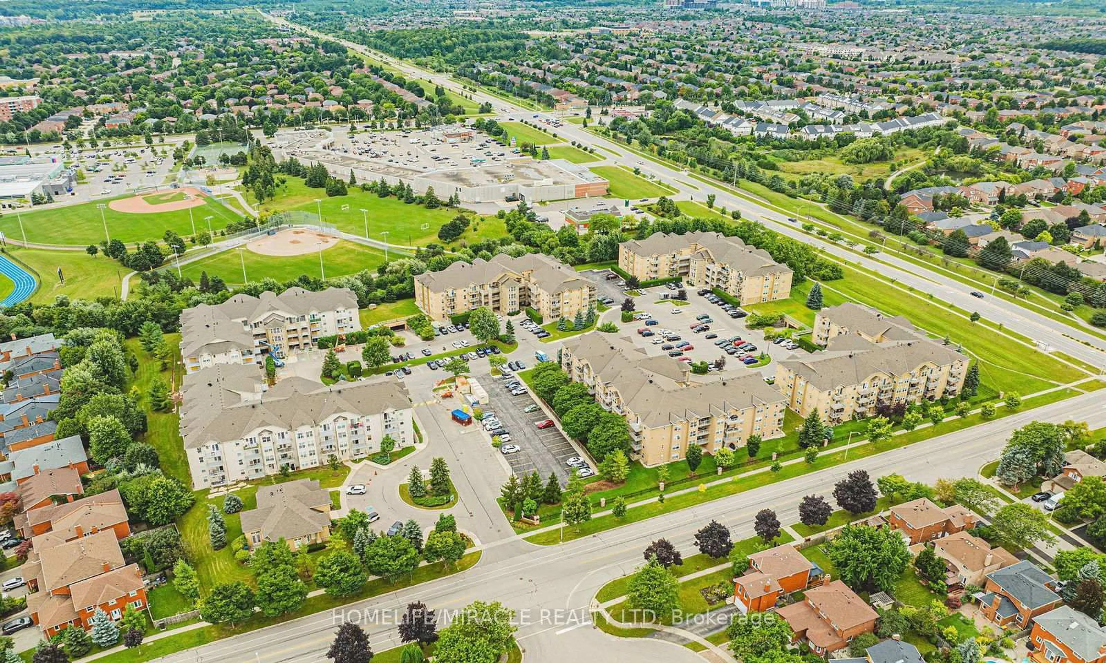 A pic from outside/outdoor area/front of a property/back of a property/a pic from drone, mountain view for 1440 Bishops Gate #306, Oakville Ontario L6M 4M9