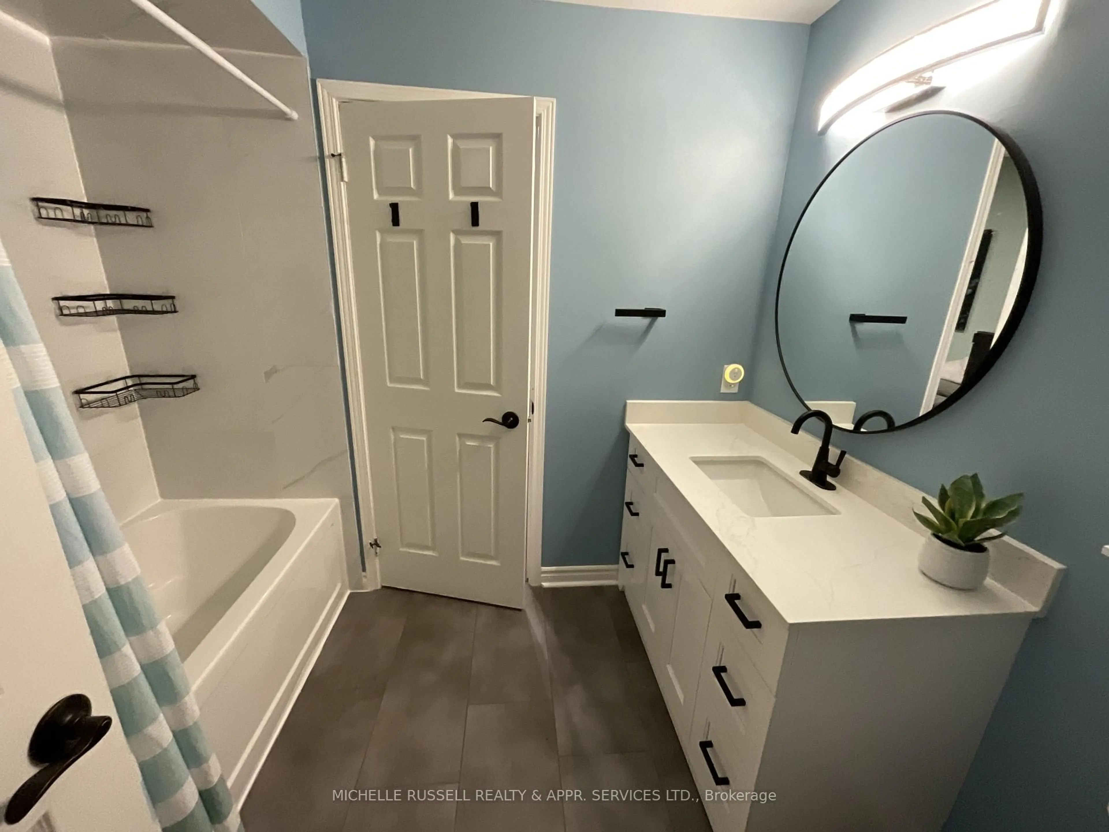 Contemporary bathroom, ceramic/tile floor for 2110 Cleaver Ave #244, Burlington Ontario L7M 3Z3
