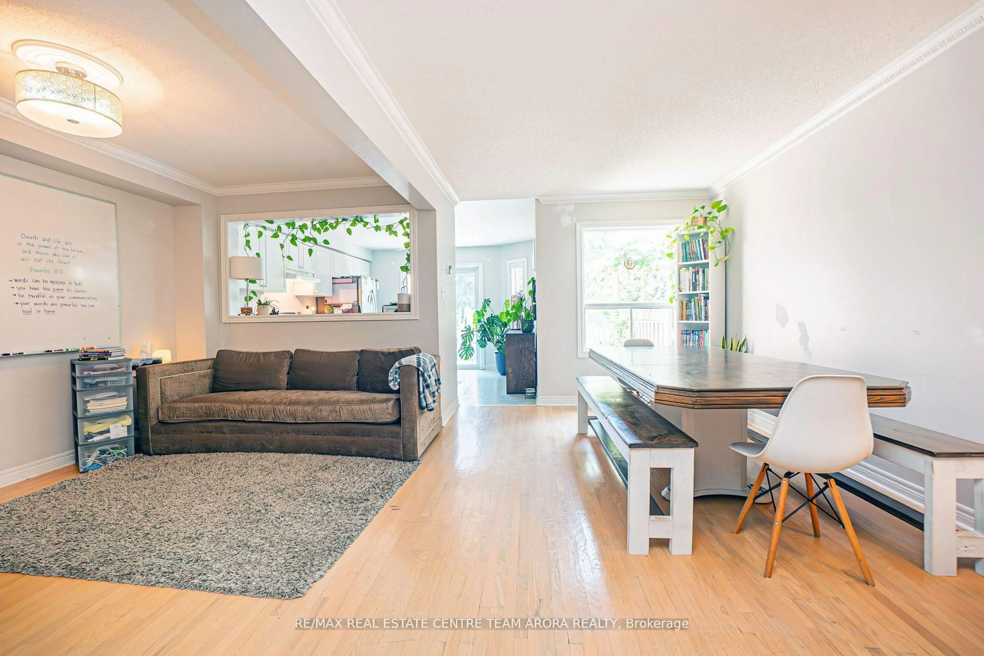 Living room with furniture, unknown for 608 Lumberton Cres, Mississauga Ontario L4Z 3Z6