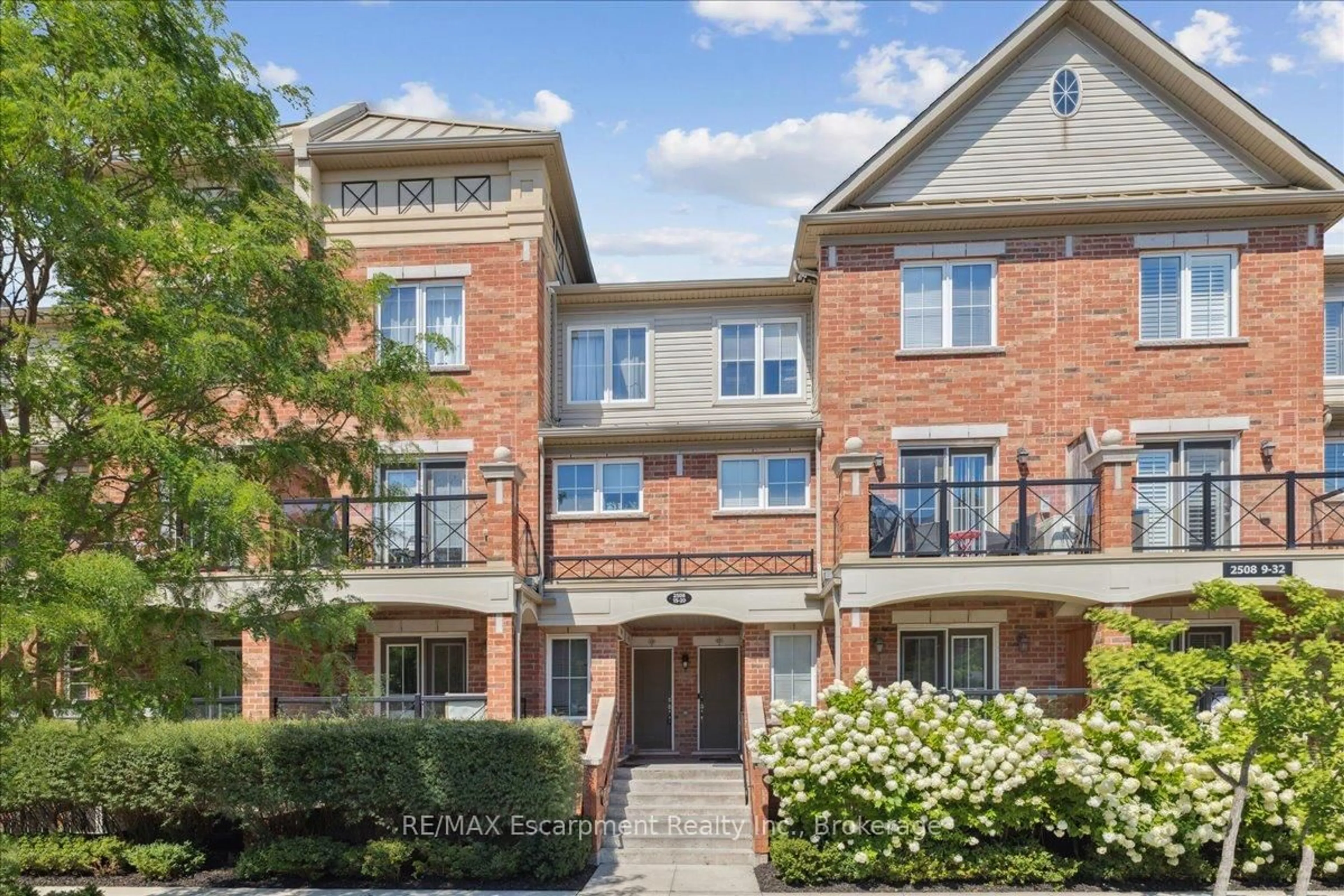 Home with brick exterior material, unknown for 2508 Post Rd #17, Oakville Ontario L6H 0K1
