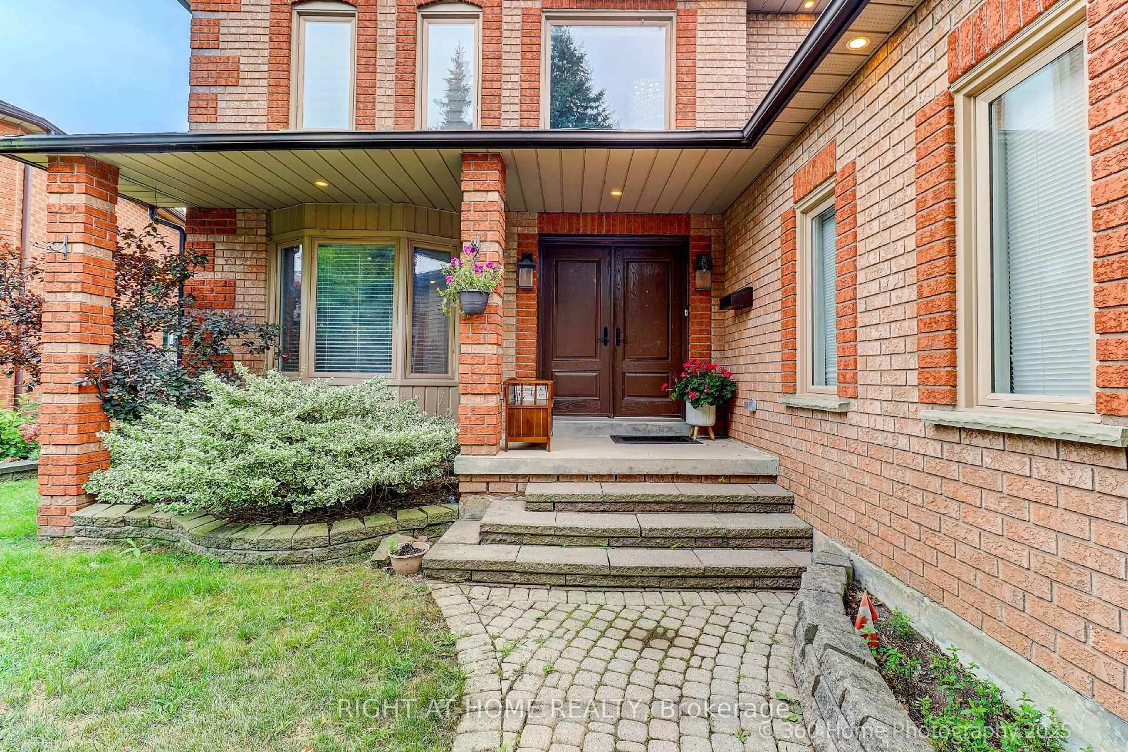 Home with brick exterior material, street for 1016 Red Pine Cres, Mississauga Ontario L5H 4E8