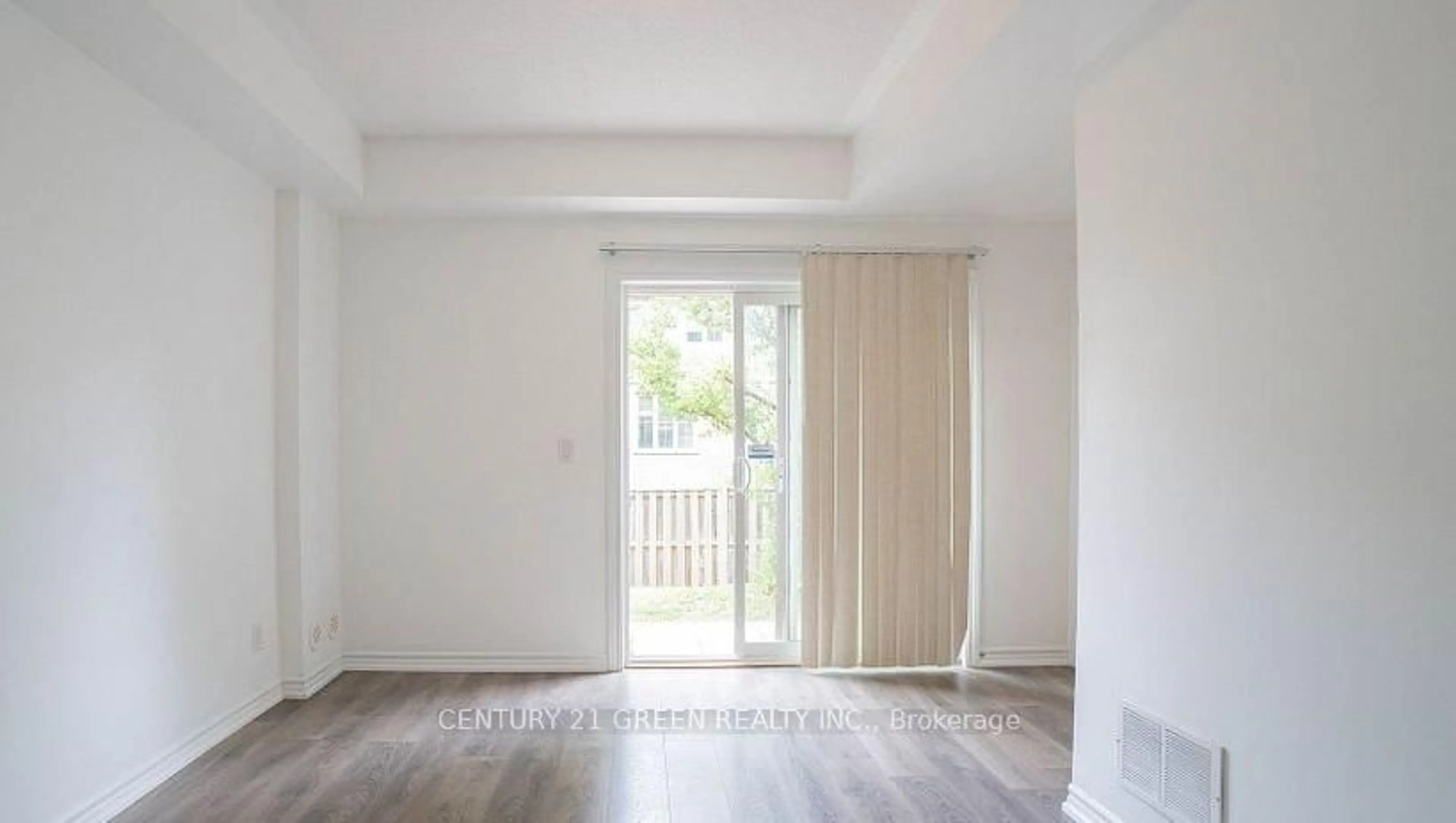 A pic of a room for 8 Bakewell St, Brampton Ontario L5L 2E5