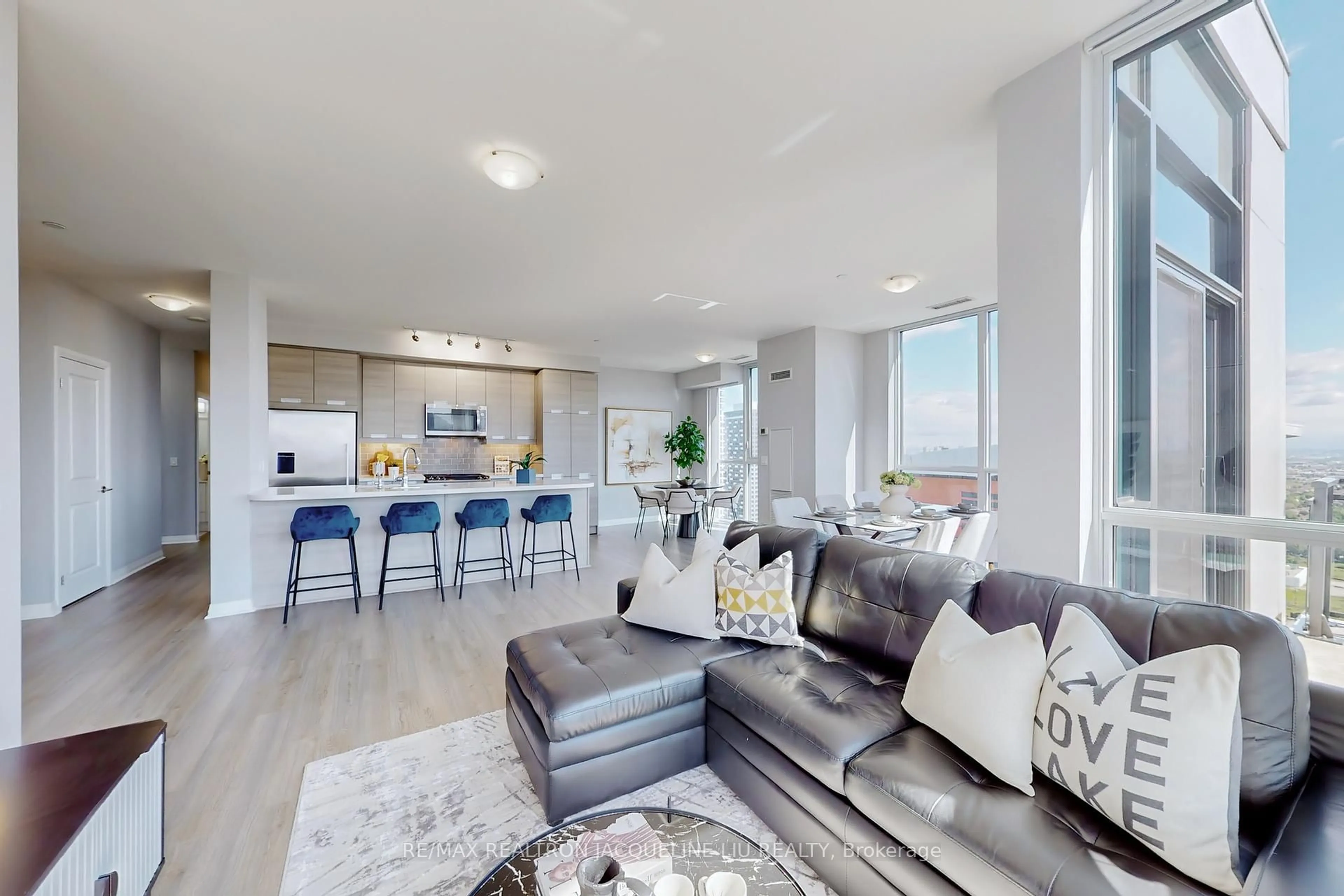Living room with furniture, unknown for 75 Eglinton Ave #2801, Mississauga Ontario L5R 0E5