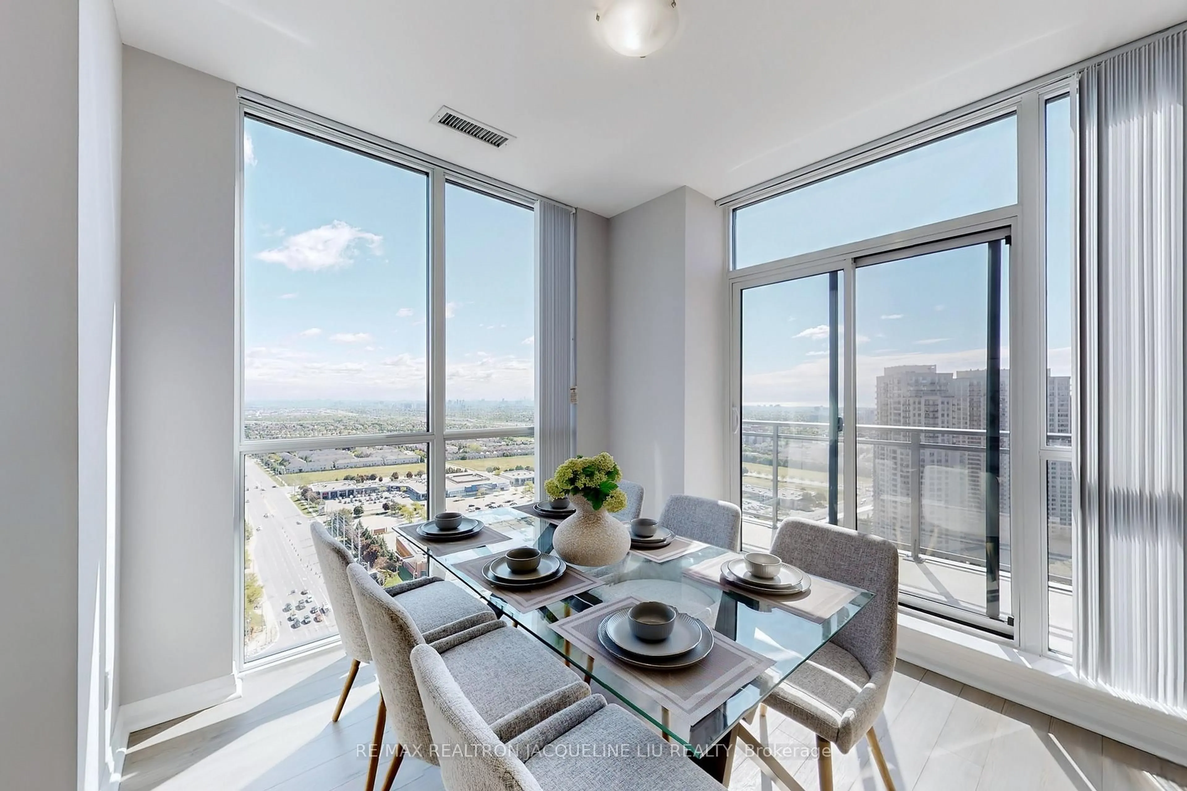 Dining room, unknown for 75 Eglinton Ave #2801, Mississauga Ontario L5R 0E5