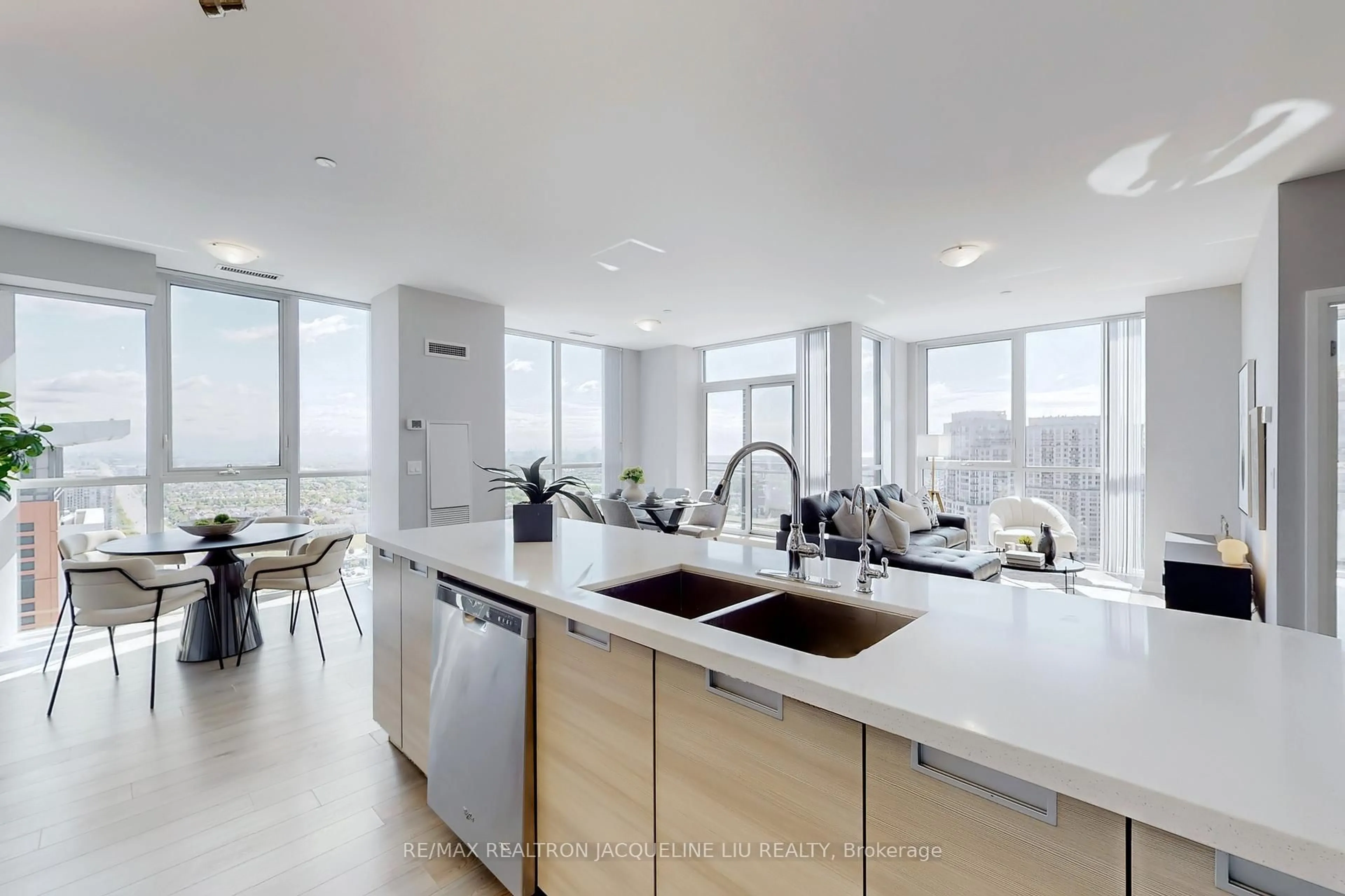 Unknown for 75 Eglinton Ave #2801, Mississauga Ontario L5R 0E5