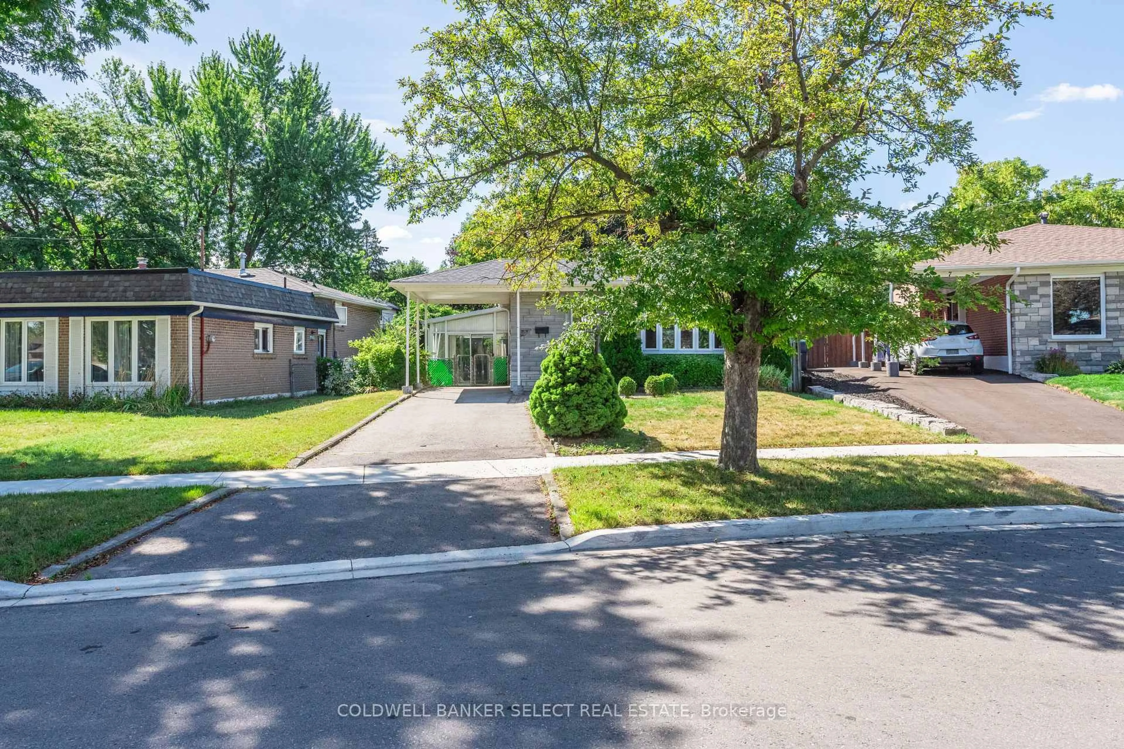 A pic from outside/outdoor area/front of a property/back of a property/a pic from drone, street for 8 Millview Crt, Toronto Ontario M9W 3K7