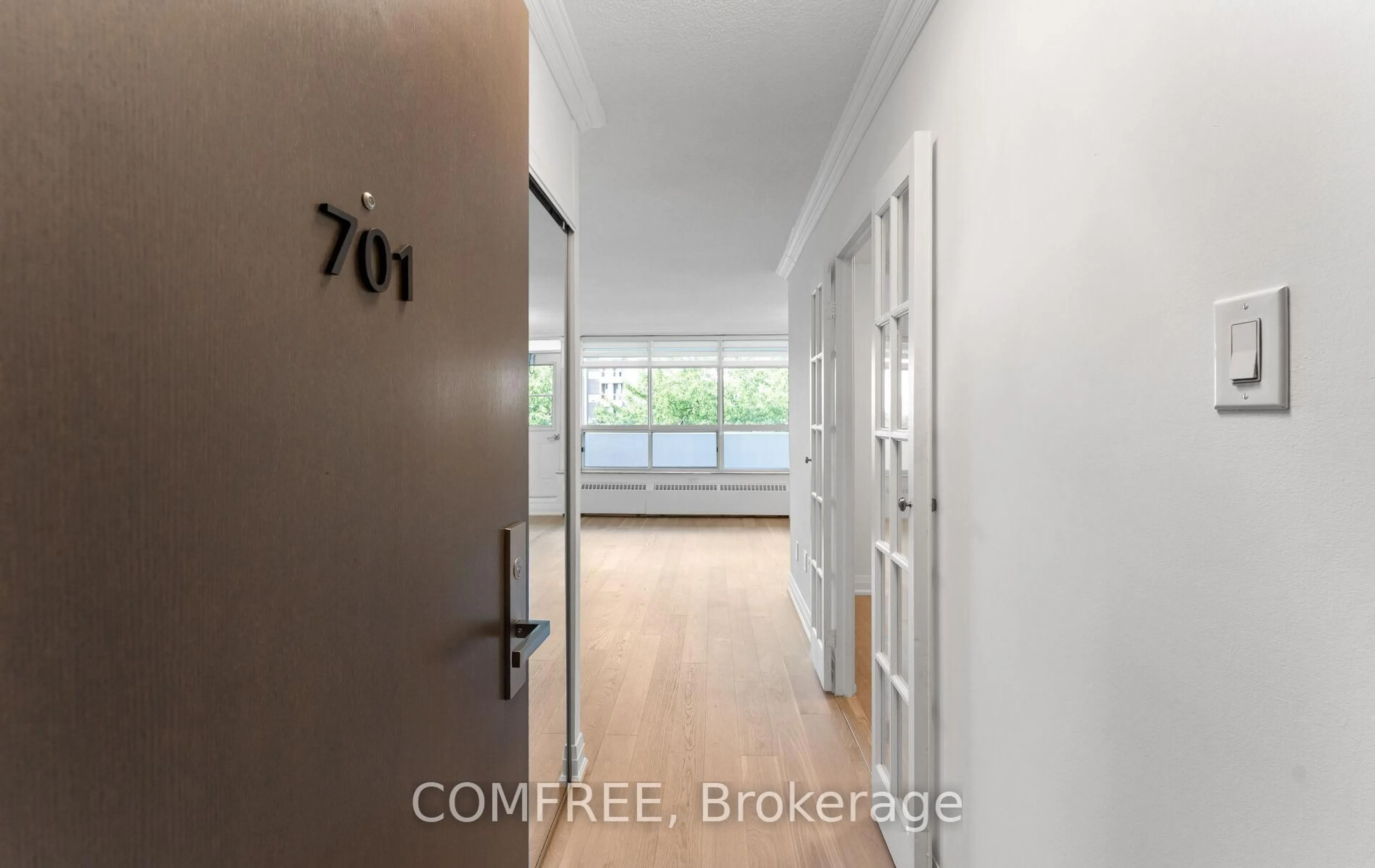 Indoor entryway for 65 Southport St #701, Toronto Ontario M6S 3N6