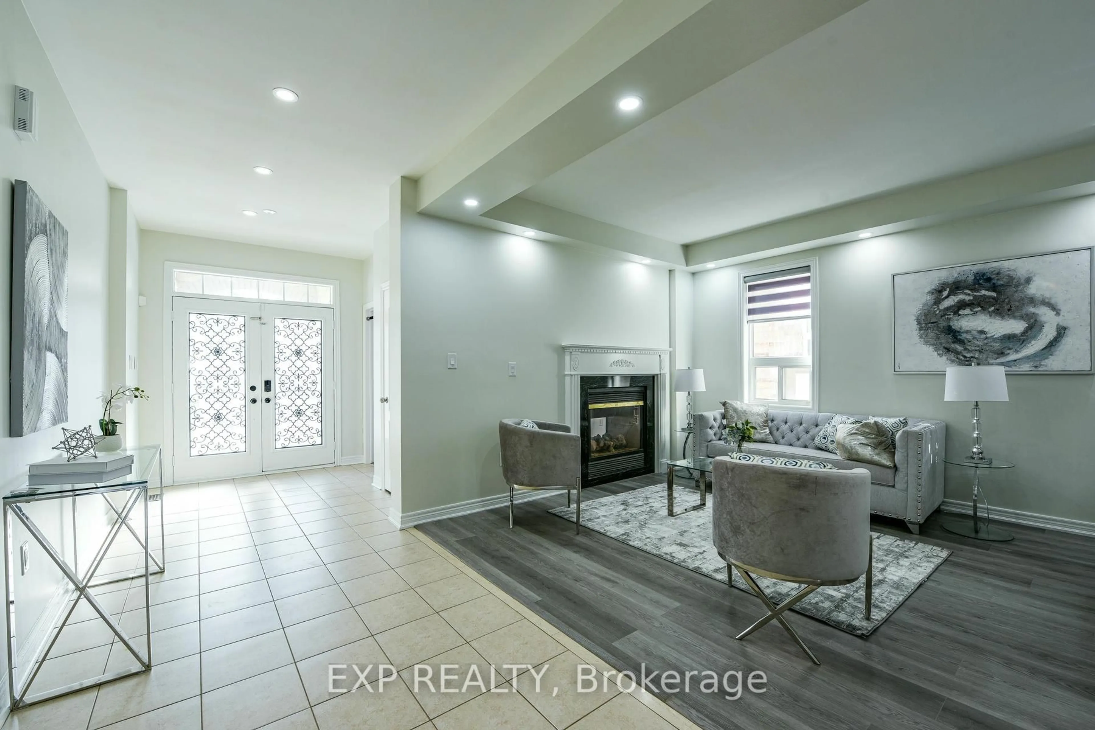Indoor entryway for 50 Northface Cres, Brampton Ontario L6R 2Y2