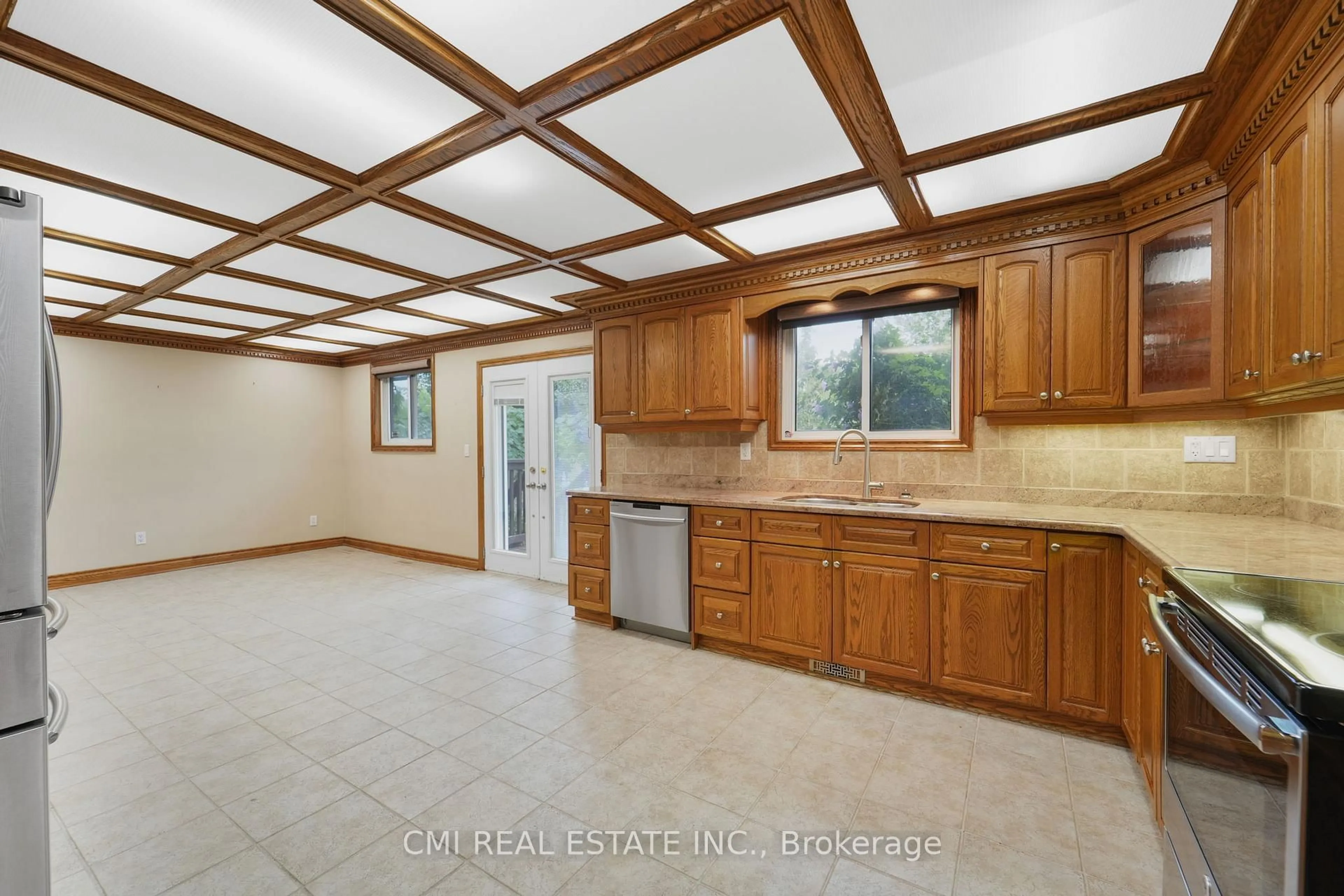 Unknown for 698 Hillman Cres, Mississauga Ontario L4Y 2H9