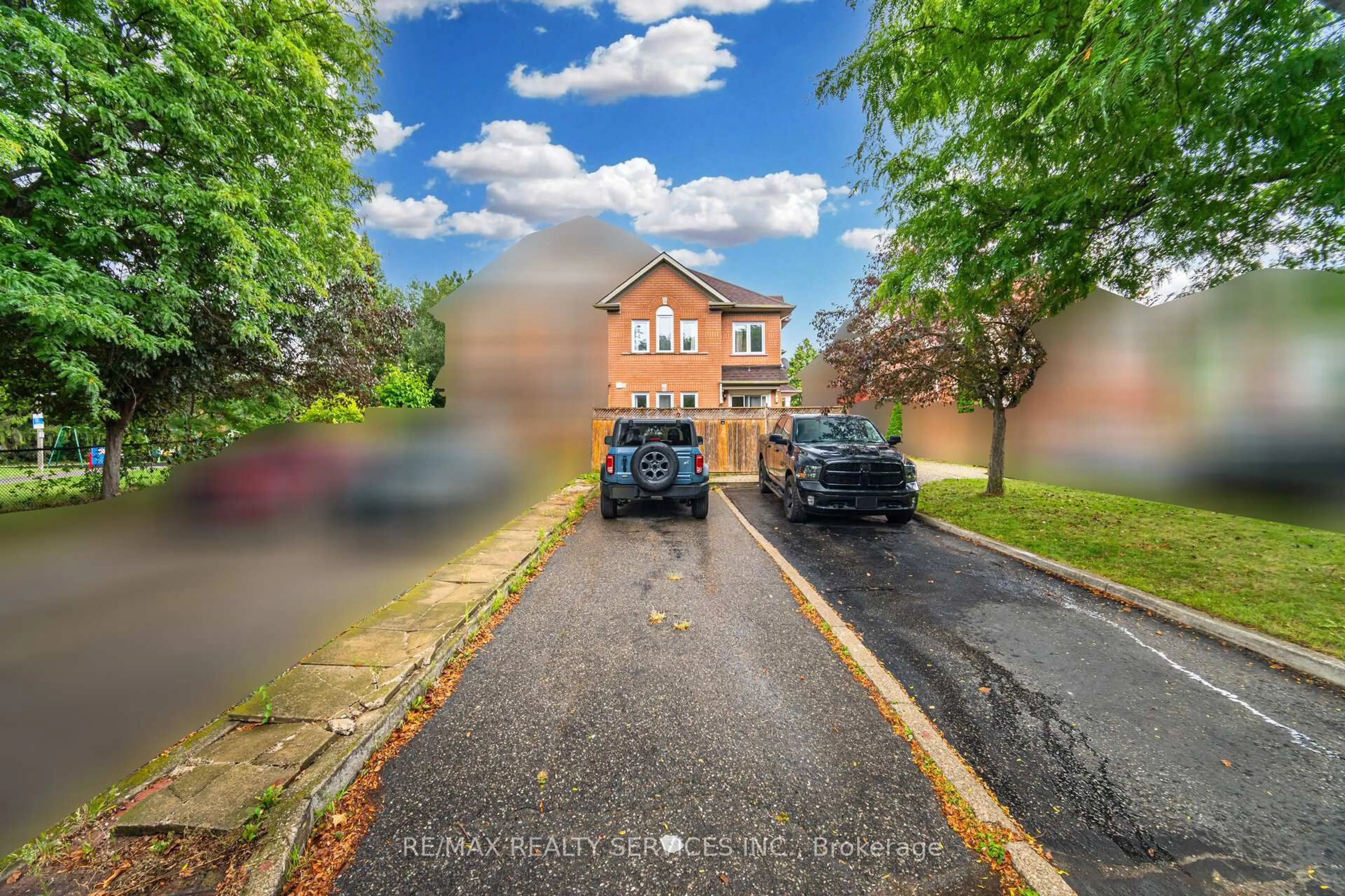 A pic from outside/outdoor area/front of a property/back of a property/a pic from drone, street for 27 Rain Lily Lane, Brampton Ontario L6R 1S4