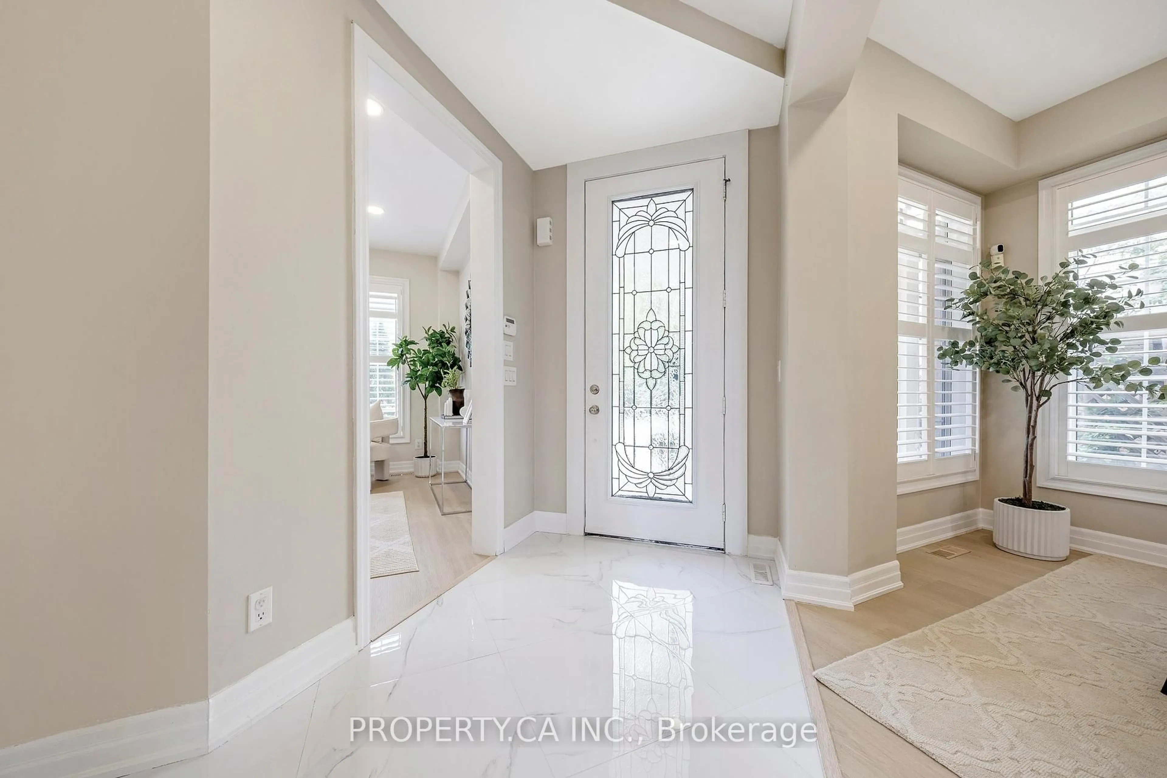 Indoor entryway for 49 Playfair Terr, Milton Ontario L9T 0S5
