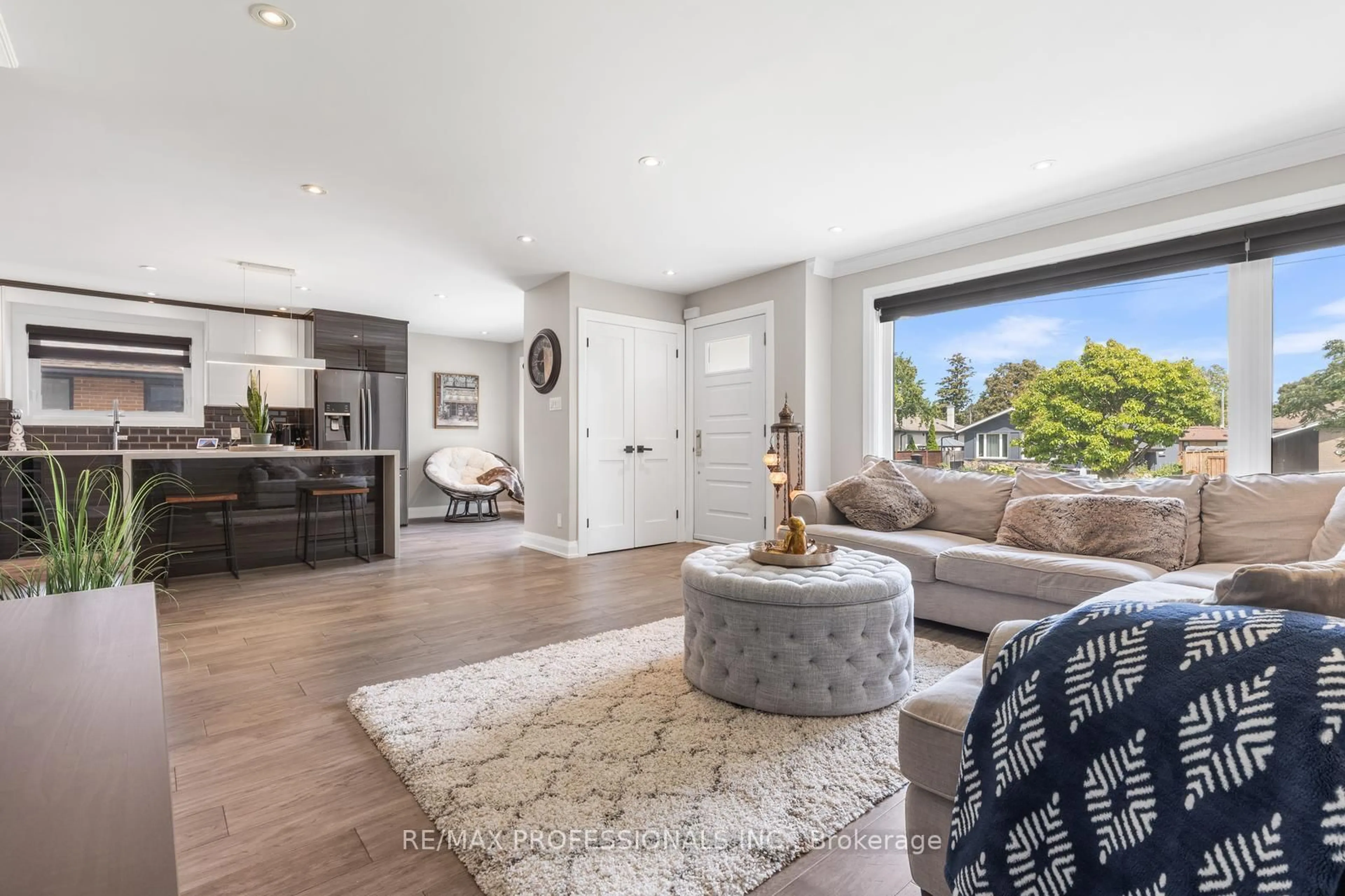 Living room with furniture, unknown for 20 Bradbury Cres, Toronto Ontario M9C 4B2