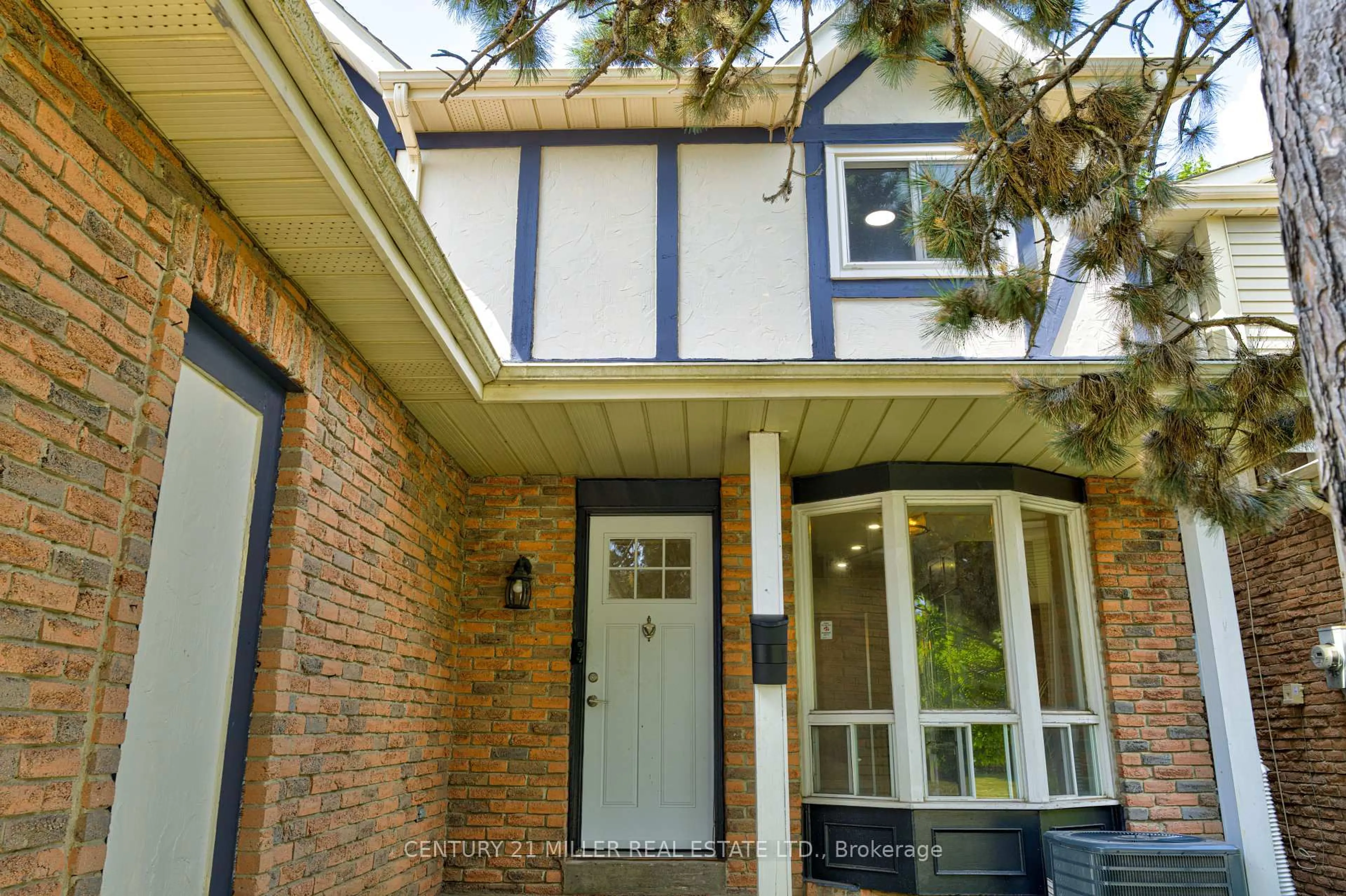 Home with brick exterior material, street for 3045 Driftwood Dr, Burlington Ontario L7M 1X8