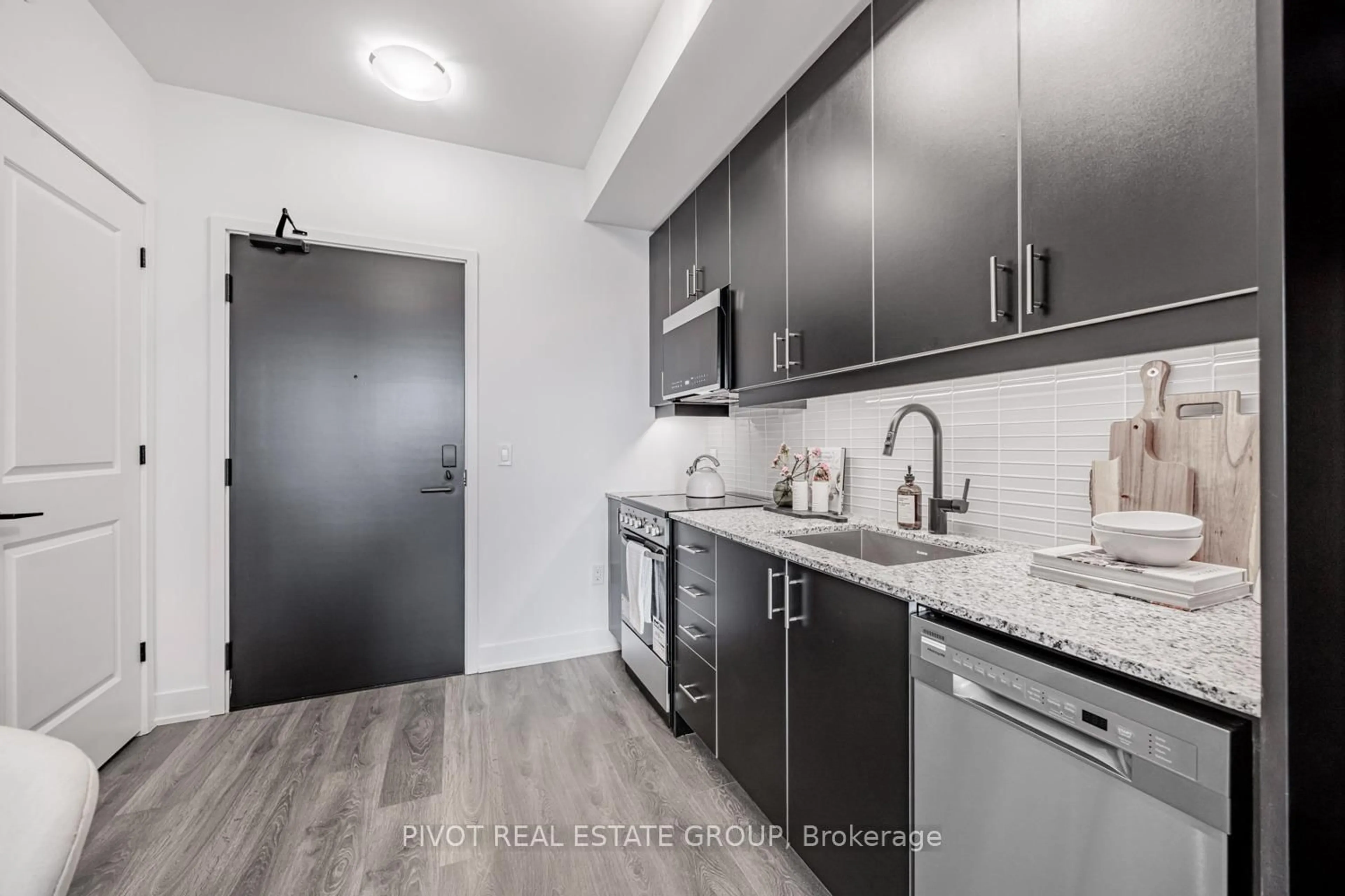 Standard kitchen, unknown for 2343 Khalsa Gate #440, Oakville Ontario L6M 5R6