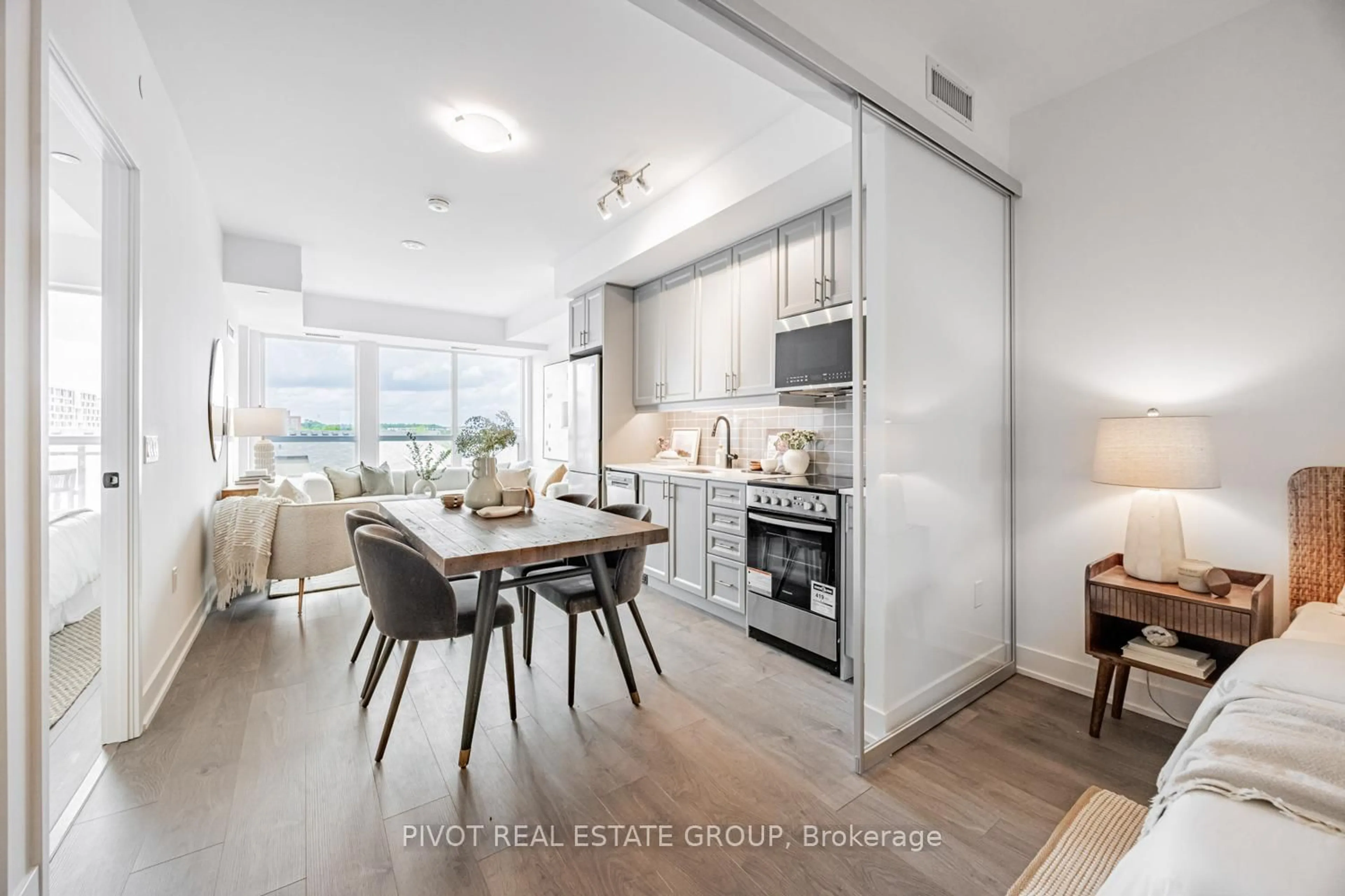 Open concept kitchen, unknown for 2343 Khalsa Gate #615, Oakville Ontario L6M 5R6