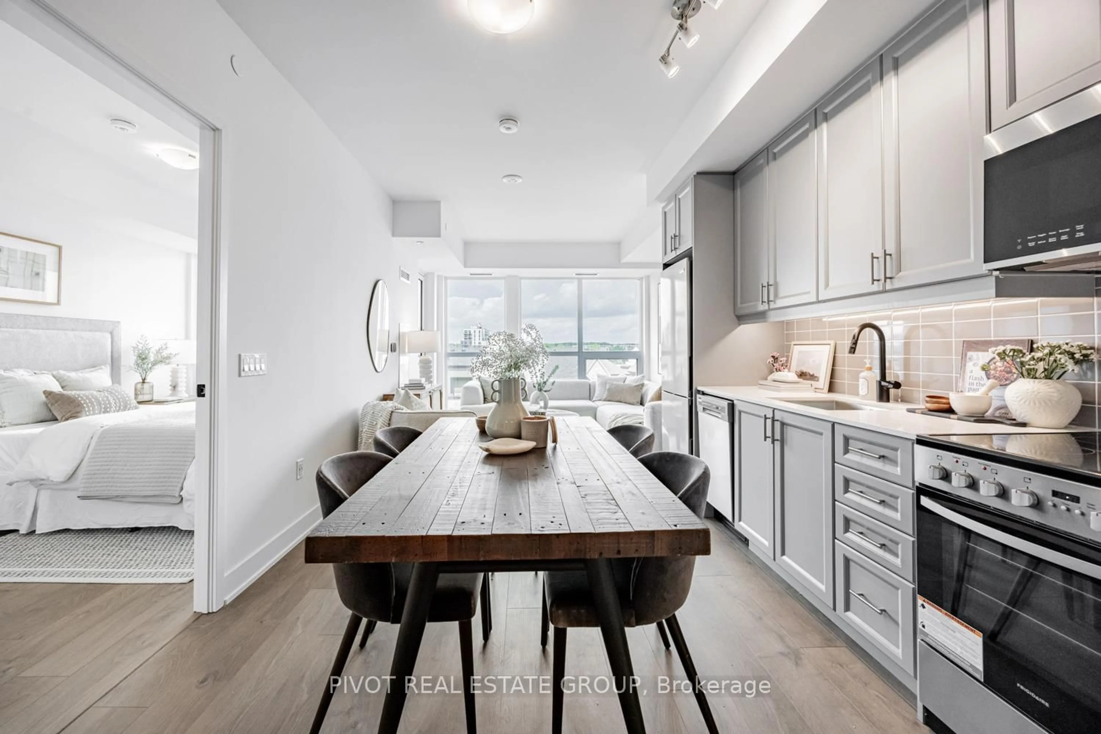 Open concept kitchen, unknown for 2343 Khalsa Gate #615, Oakville Ontario L6M 5R6