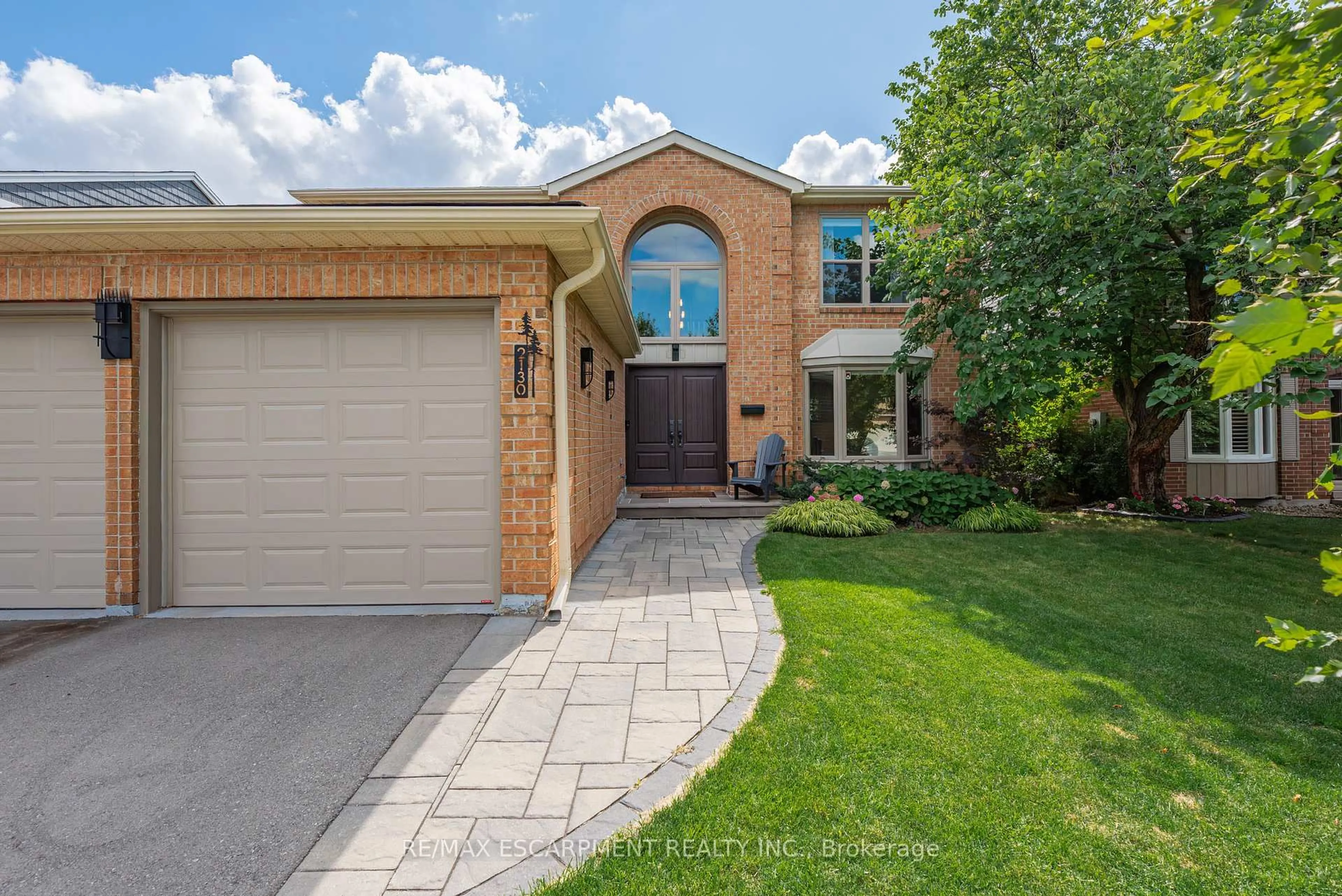 Home with brick exterior material, street for 2130 Winding Way, Burlington Ontario L7M 2X8