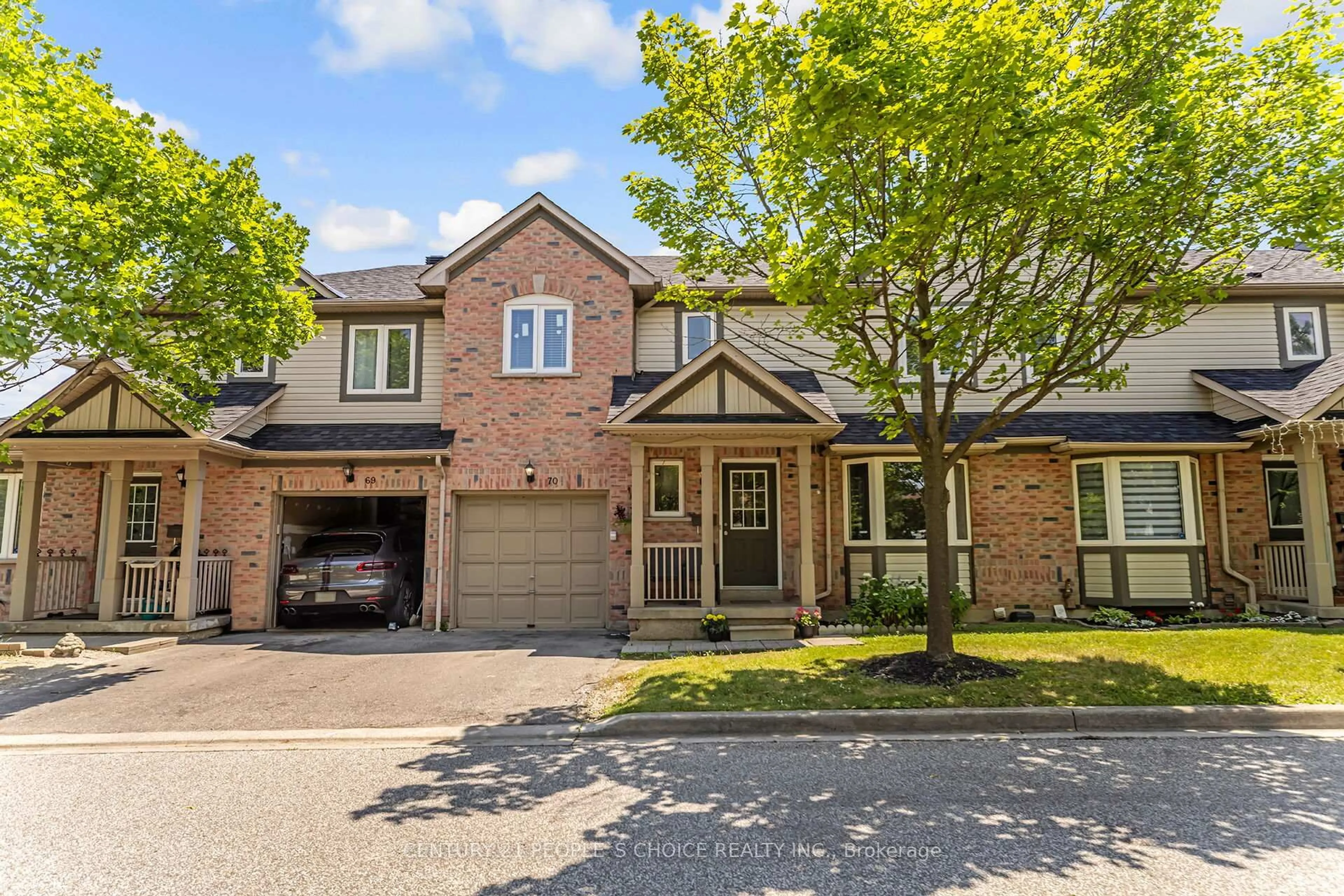 Home with brick exterior material, street for 5255 Guildwood Way #70, Mississauga Ontario L5R 4A8