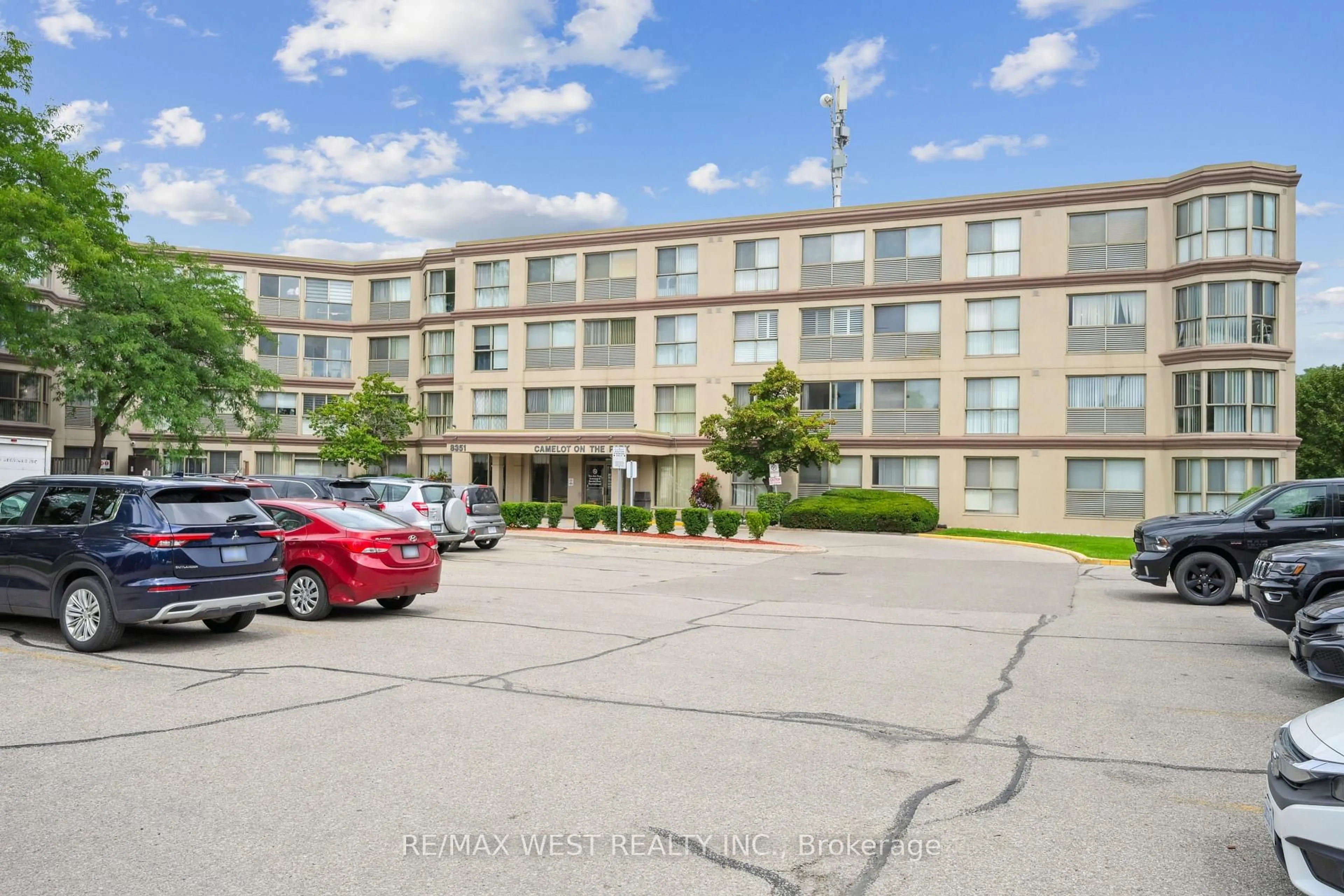 Patio, building for 8351 McLaughlin Rd #241, Brampton Ontario L6Y 4H8