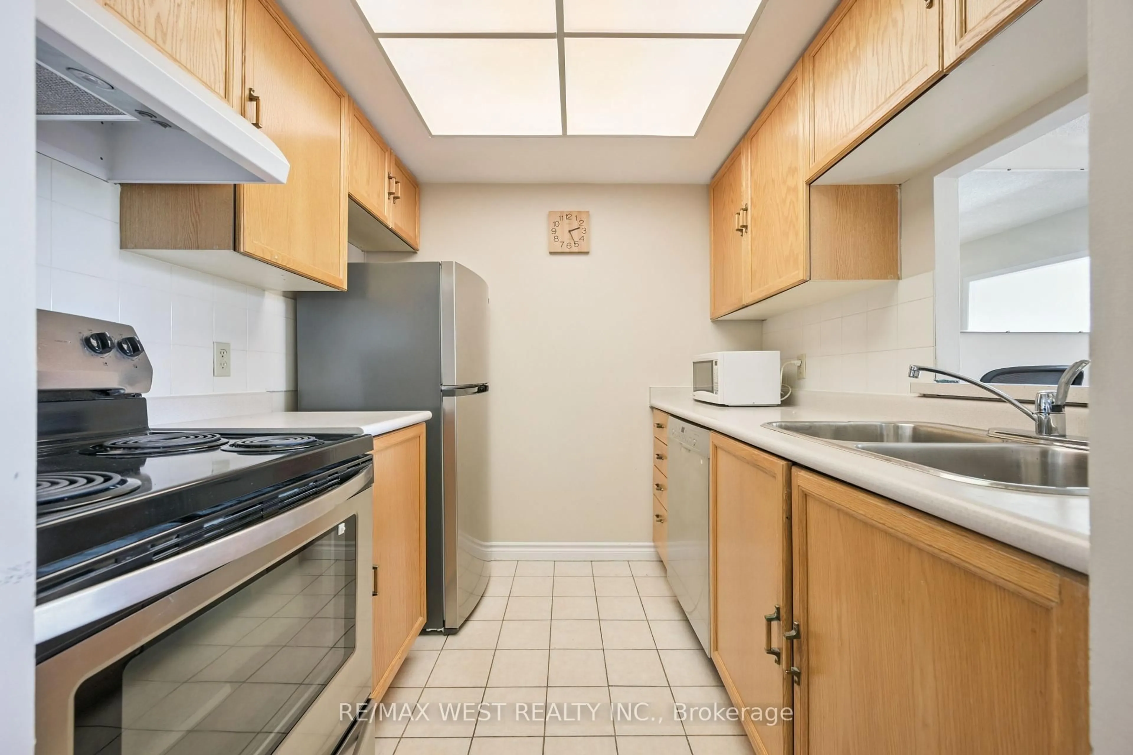 Standard kitchen, unknown for 8351 McLaughlin Rd #241, Brampton Ontario L6Y 4H8