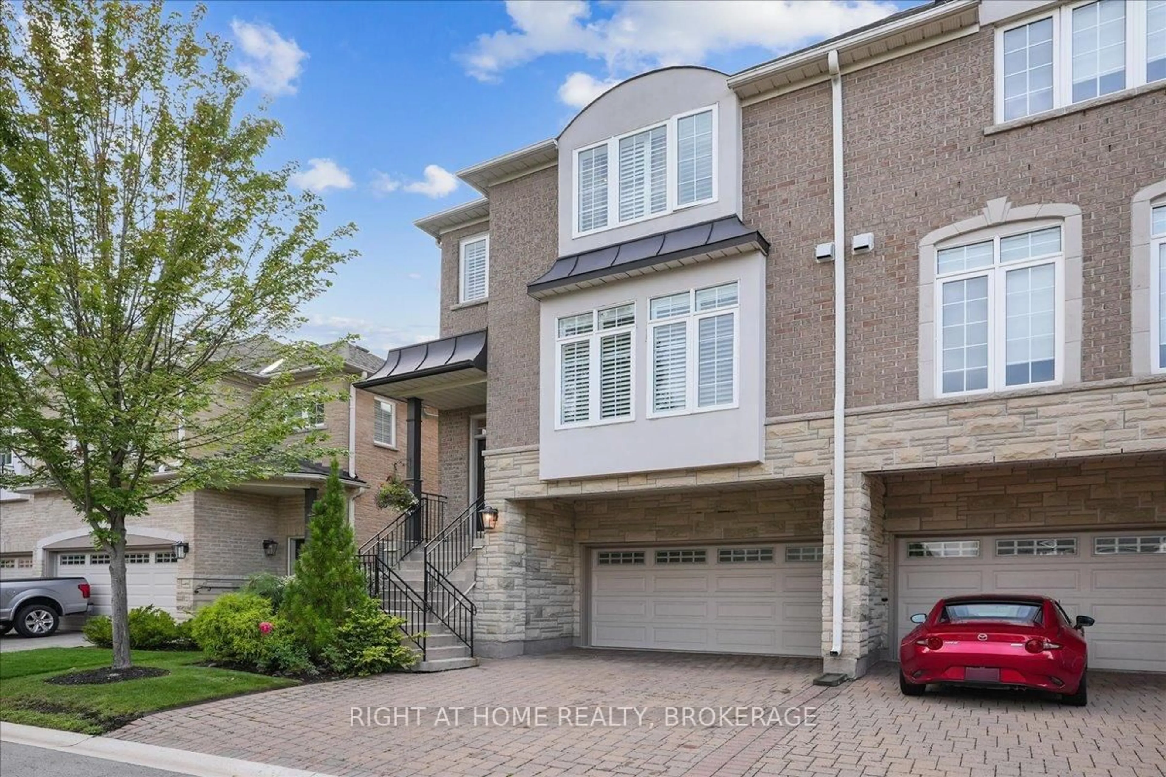 Home with brick exterior material, street for 1267 Dorval Dr #14, Oakville Ontario L6M 3Z4