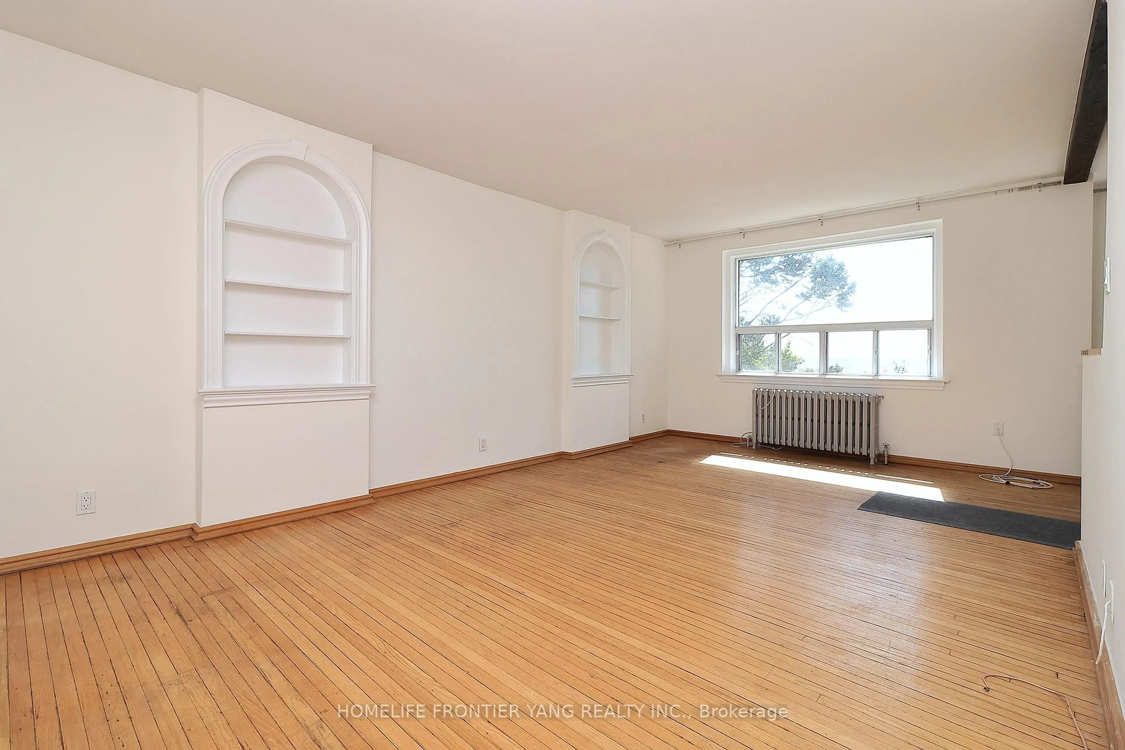 A pic of a room for 2697 Lake Shore Blvd #21, Toronto Ontario M8V 1G6
