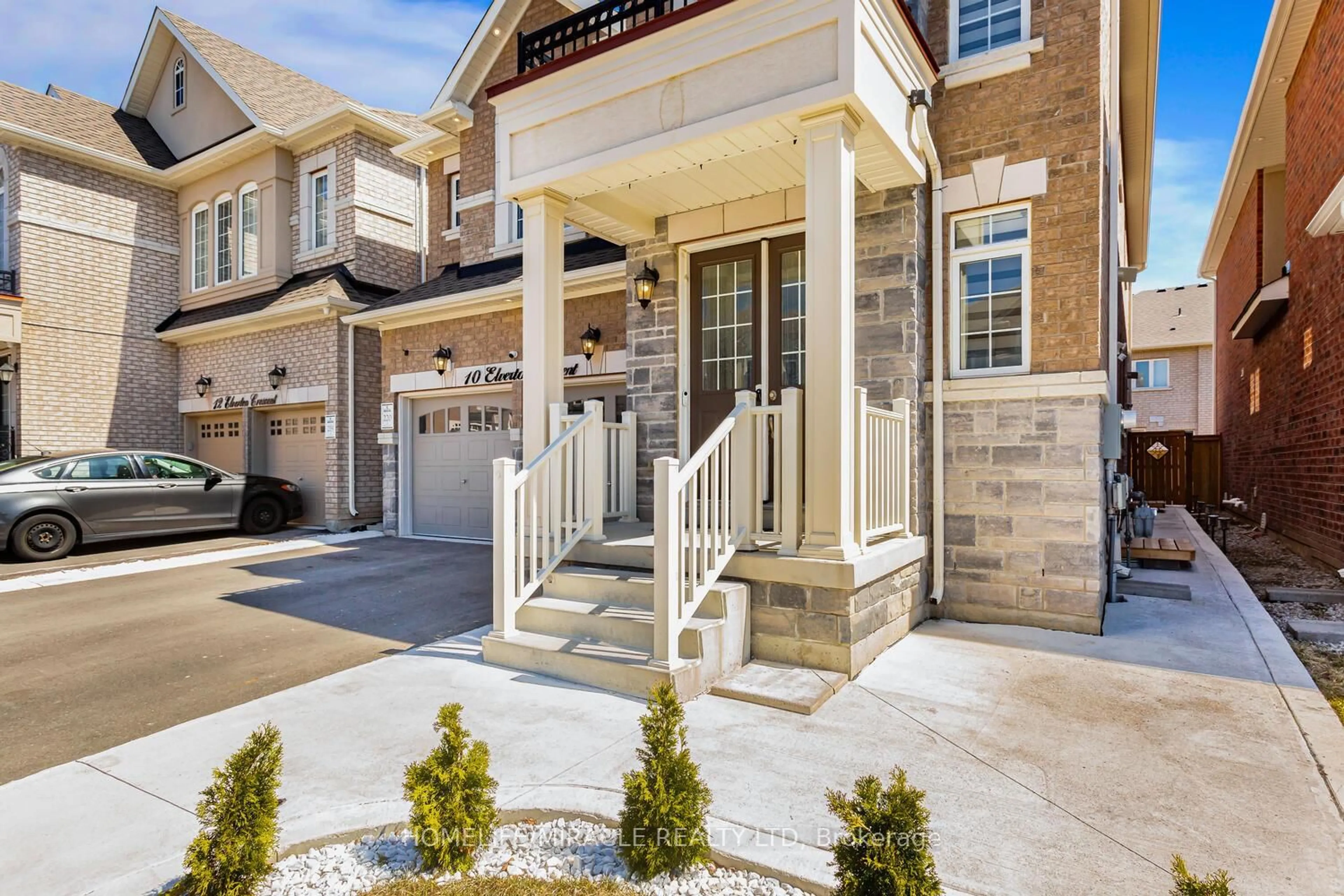 Home with brick exterior material, street for 10 Elverton Cres, Brampton Ontario L7A 4Z4