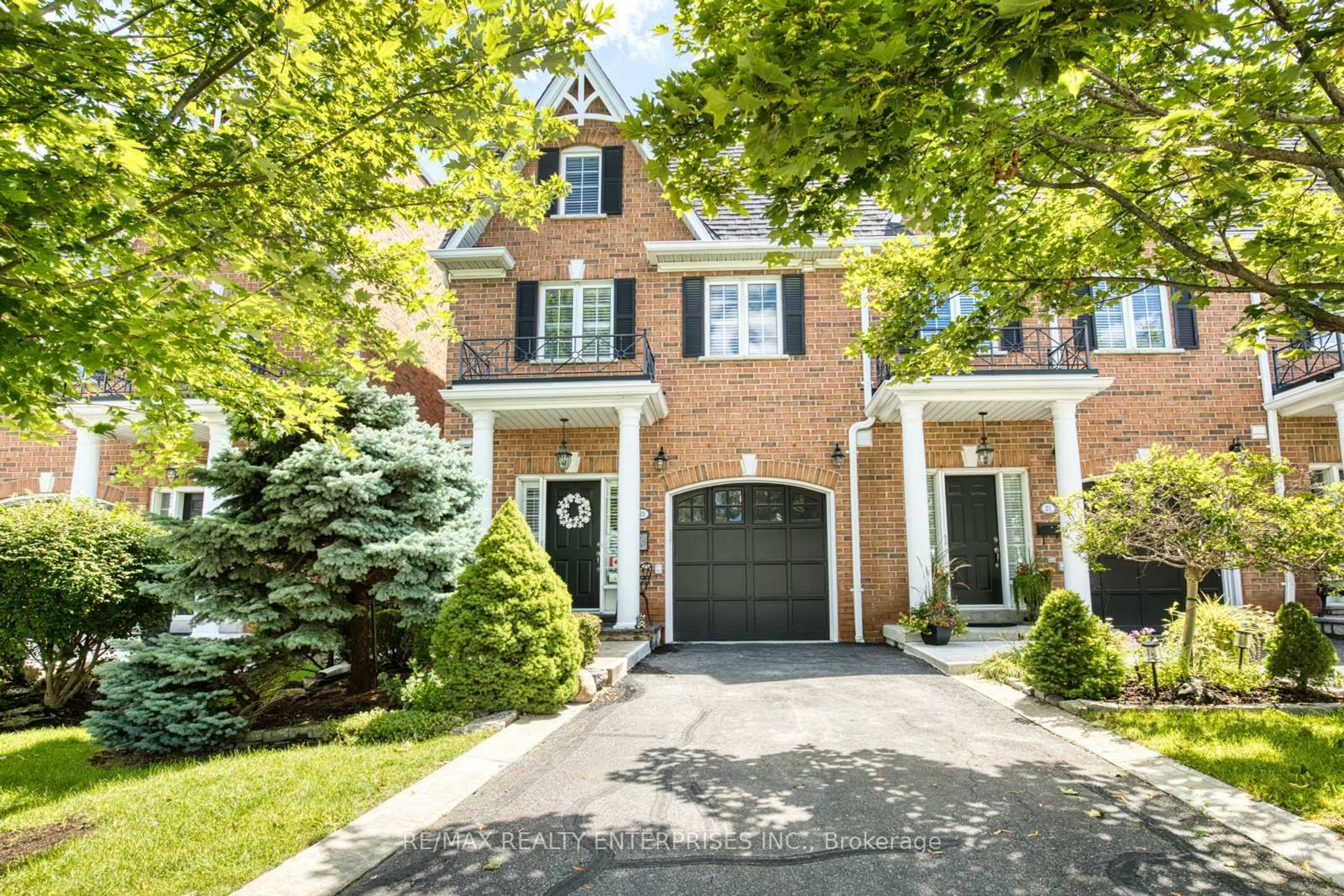 Home with brick exterior material, street for 23 Ellen St, Mississauga Ontario L5M 1R8